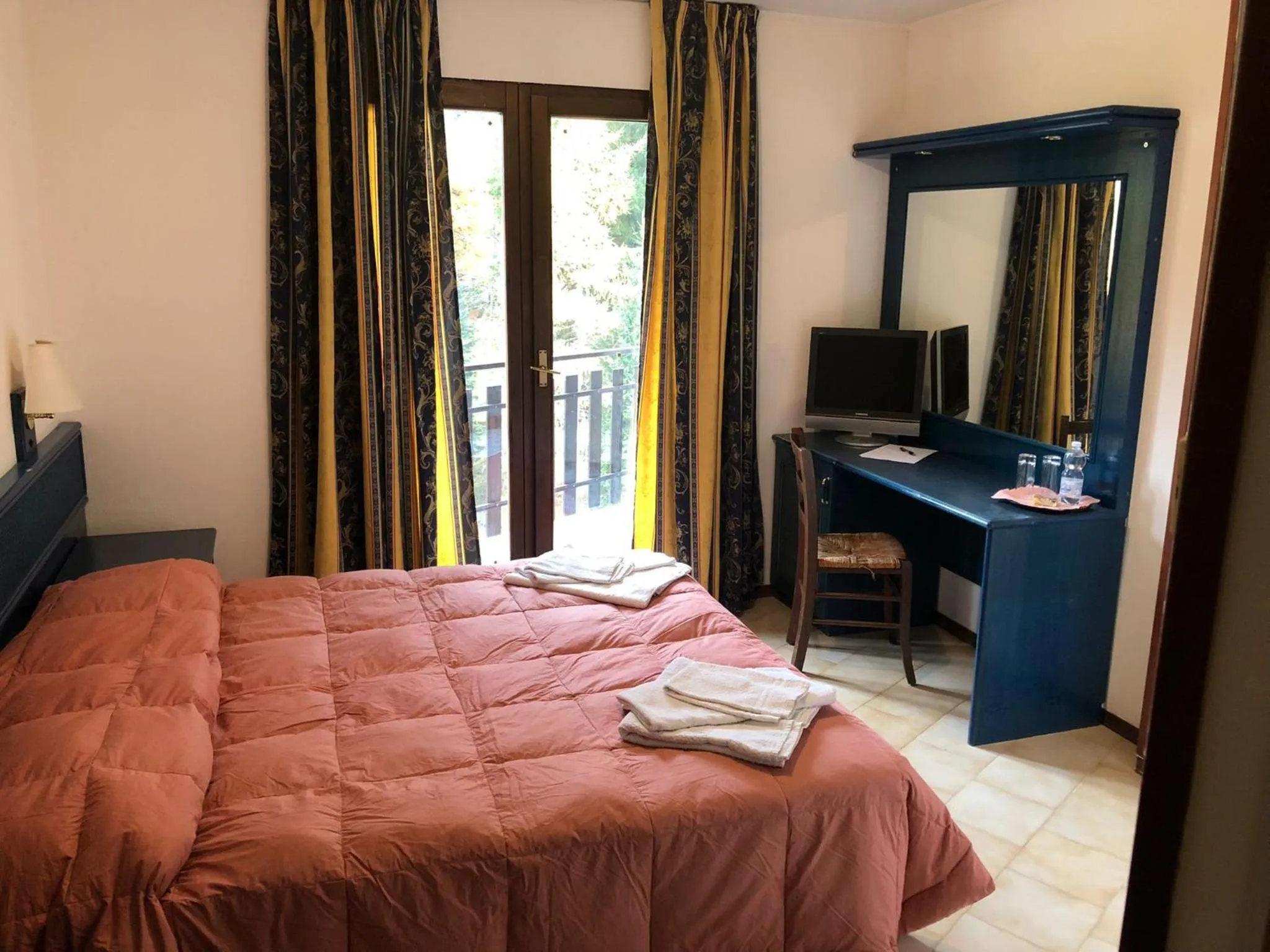 Bed in petit paradis