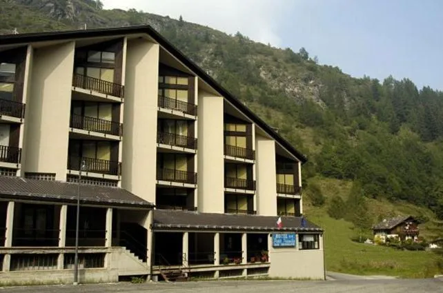 Property building in petit paradis