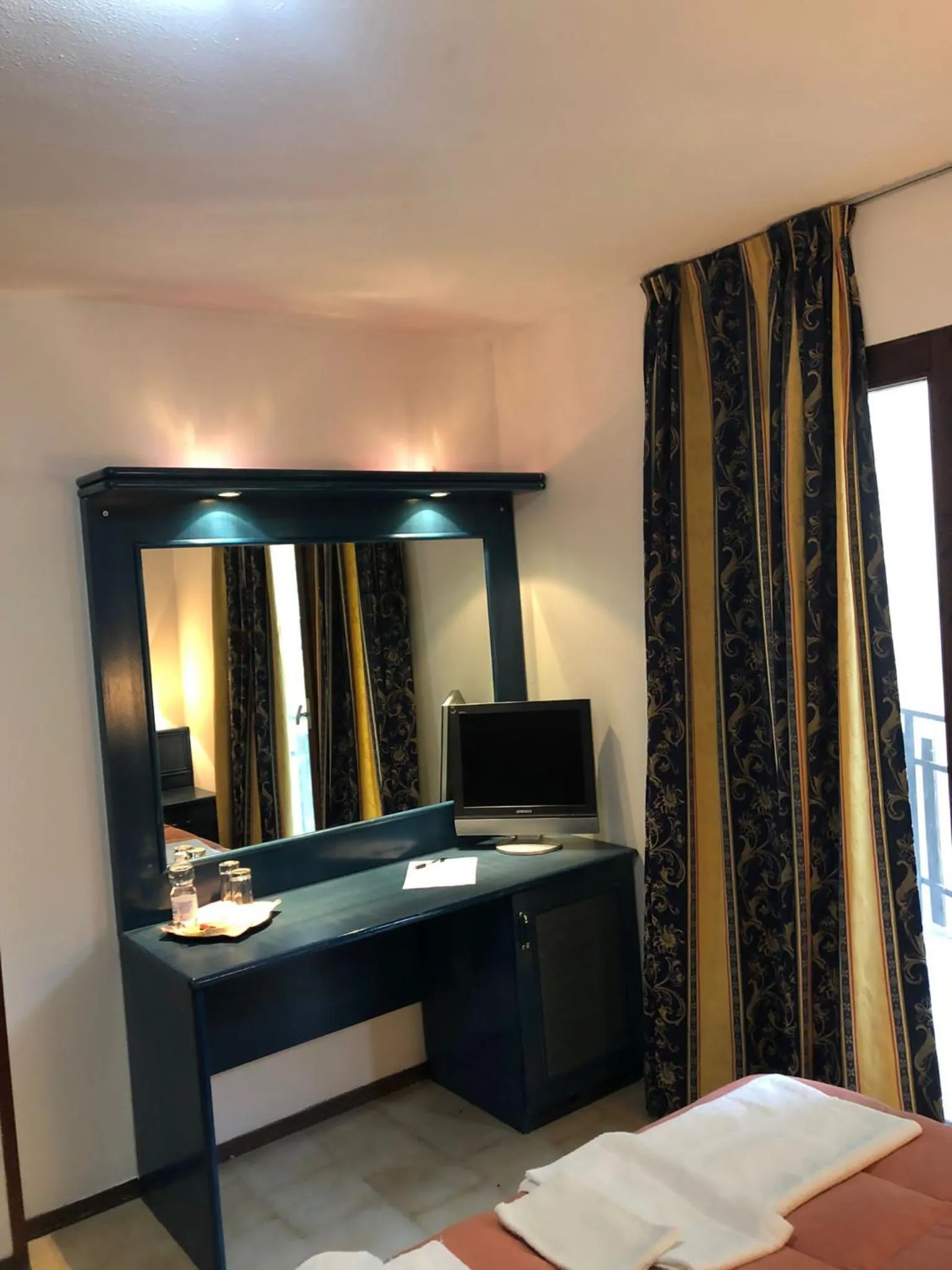 Bed in petit paradis