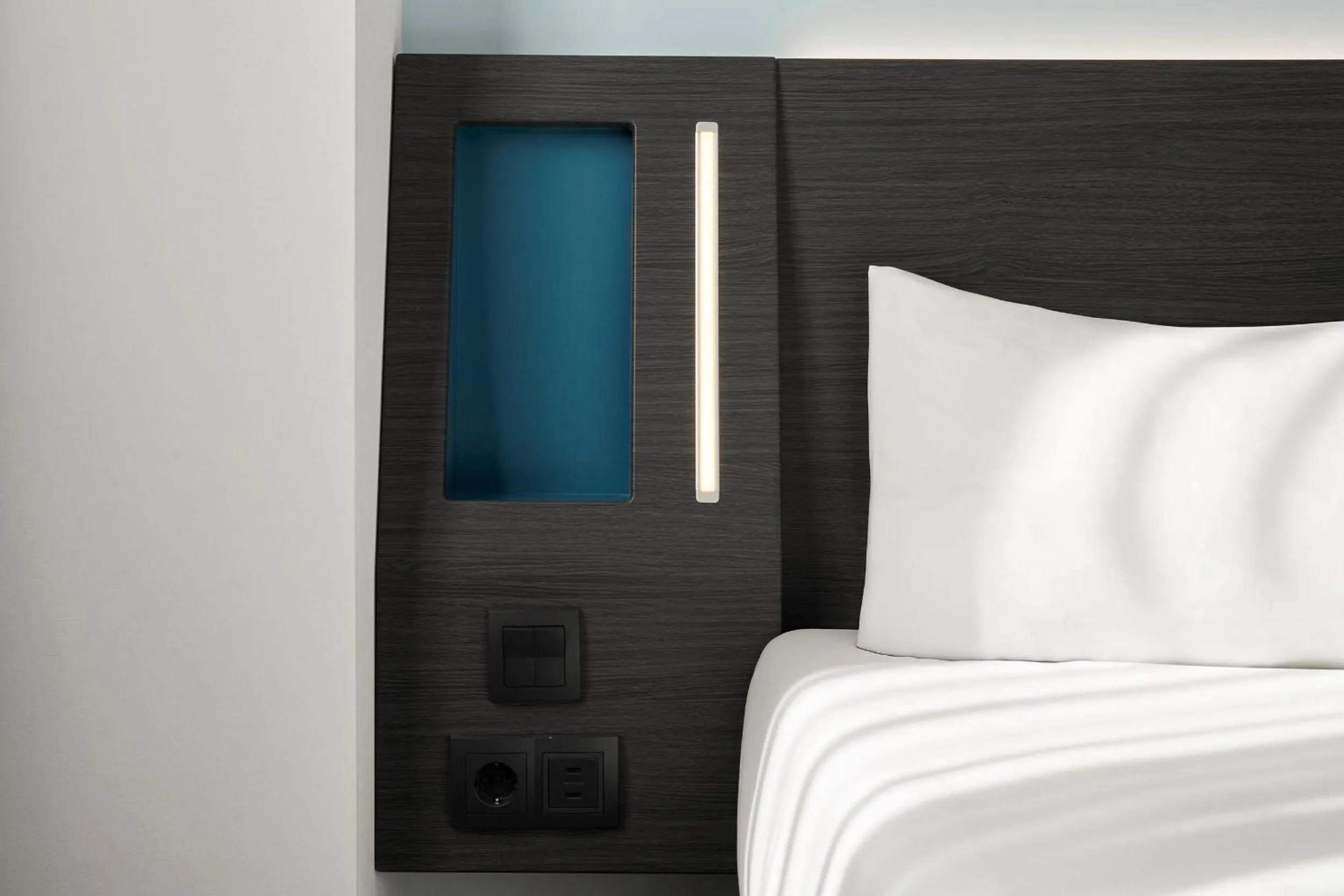 Bedroom, Bed in Four Points Flex by Sheraton Malaga Centre