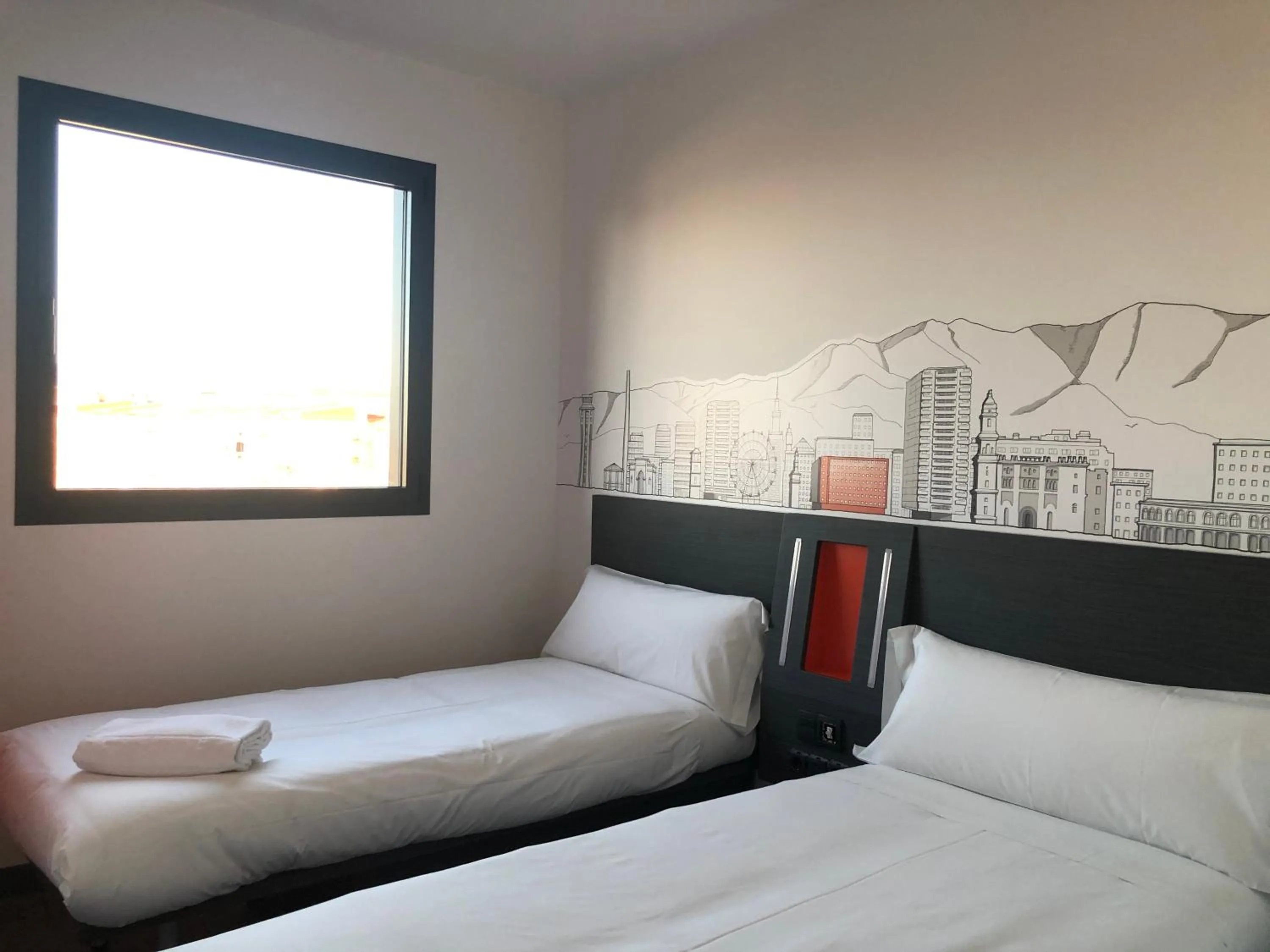 Bed in easyHotel Malaga City Centre