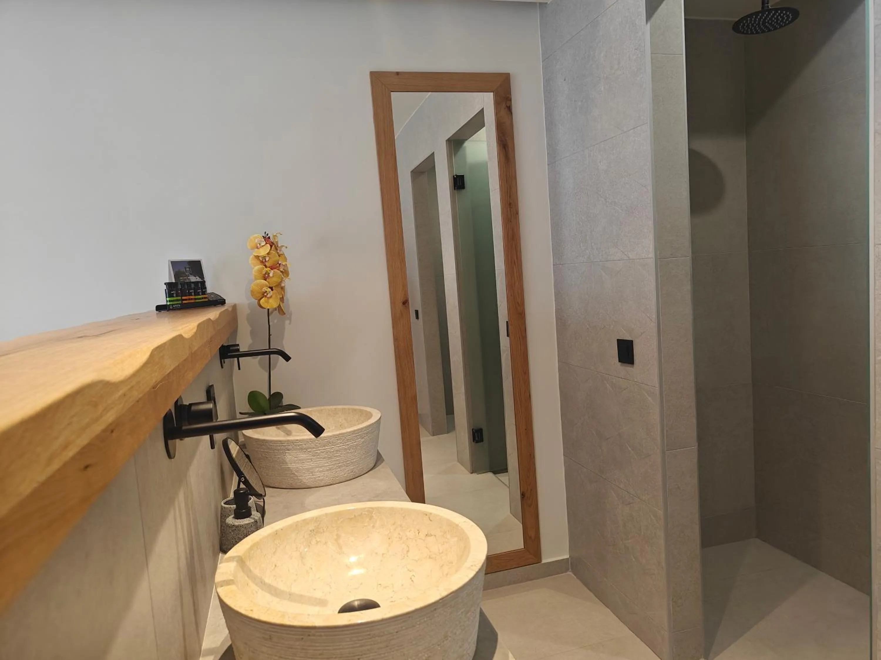NISSEA Boutique Hotel