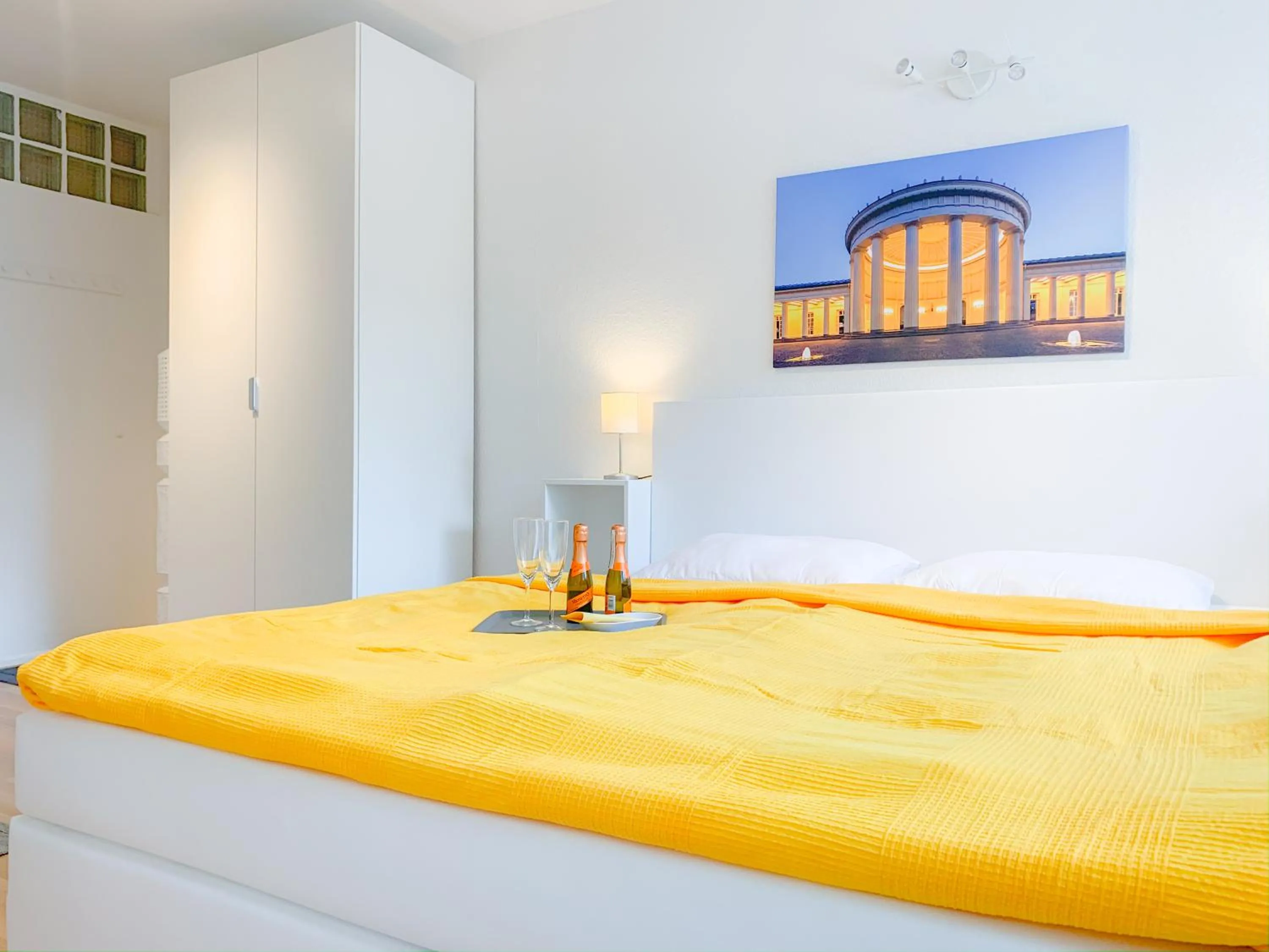 Bed in Relax Aachener Boardinghouse Appartements Premium 1