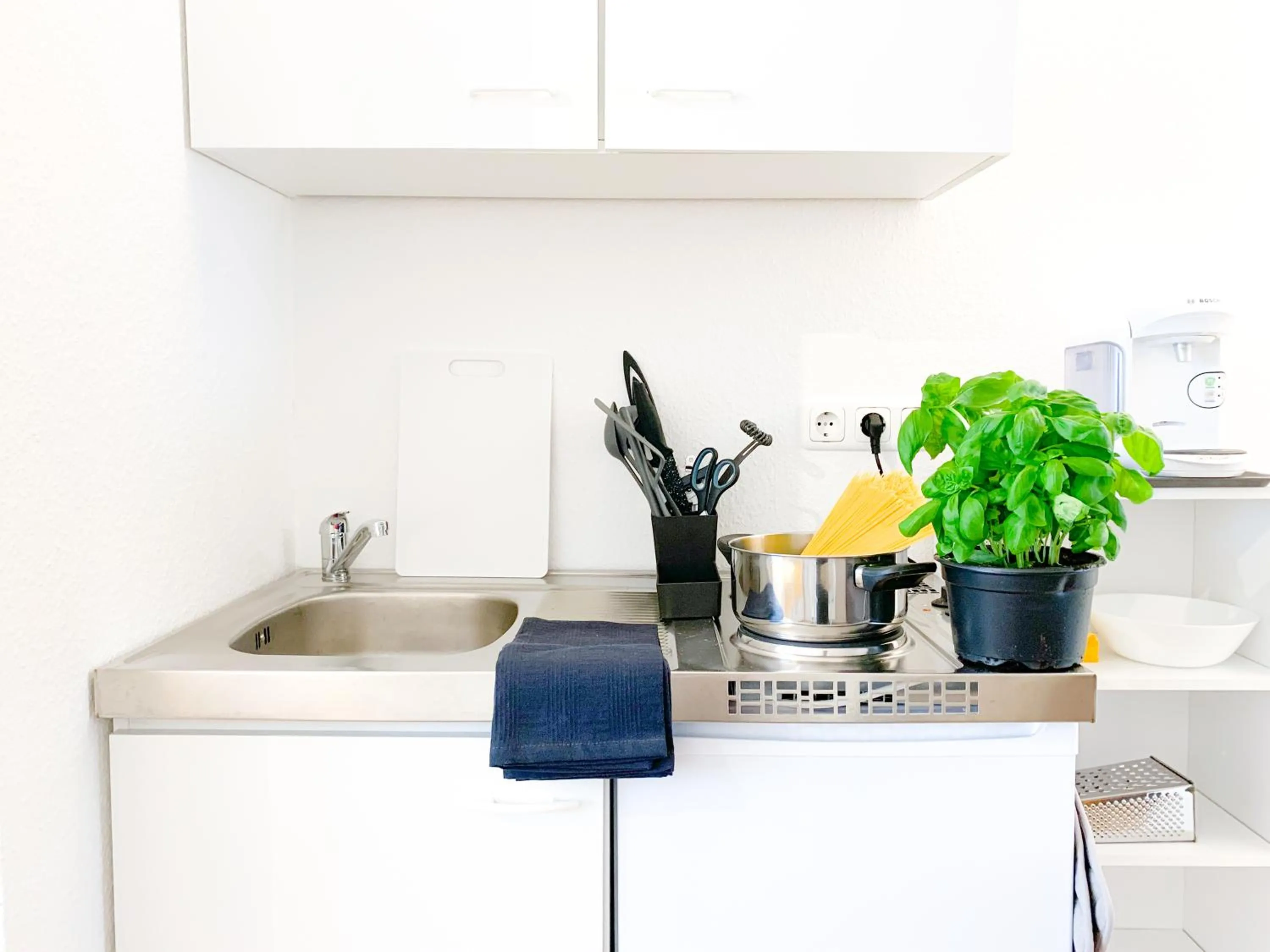 Kitchen or kitchenette in Relax Aachener Boardinghouse Appartements Premium 1