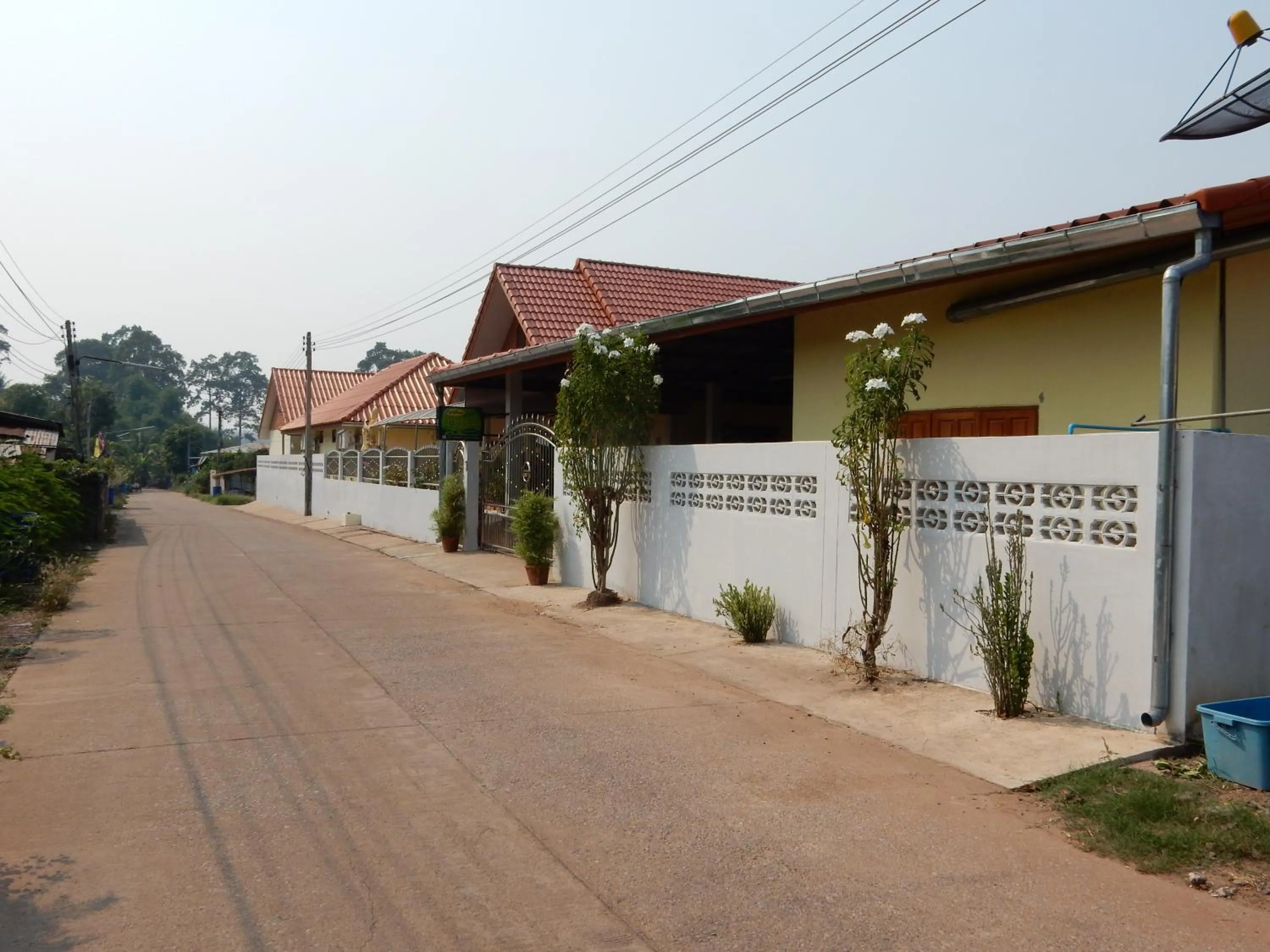 Facade/entrance in Malee Resort
