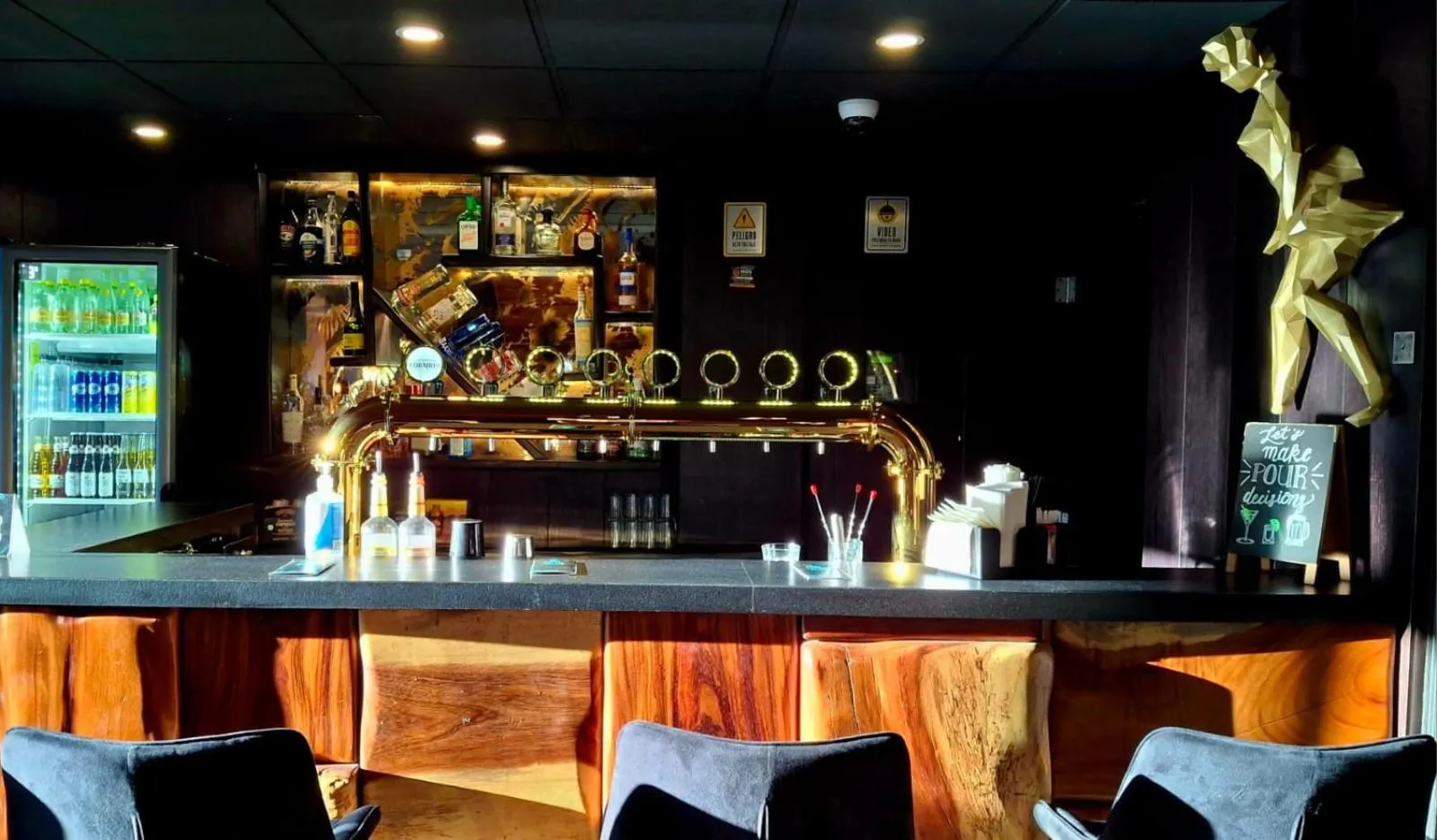 Lounge or bar in HOTEL RIO RITA