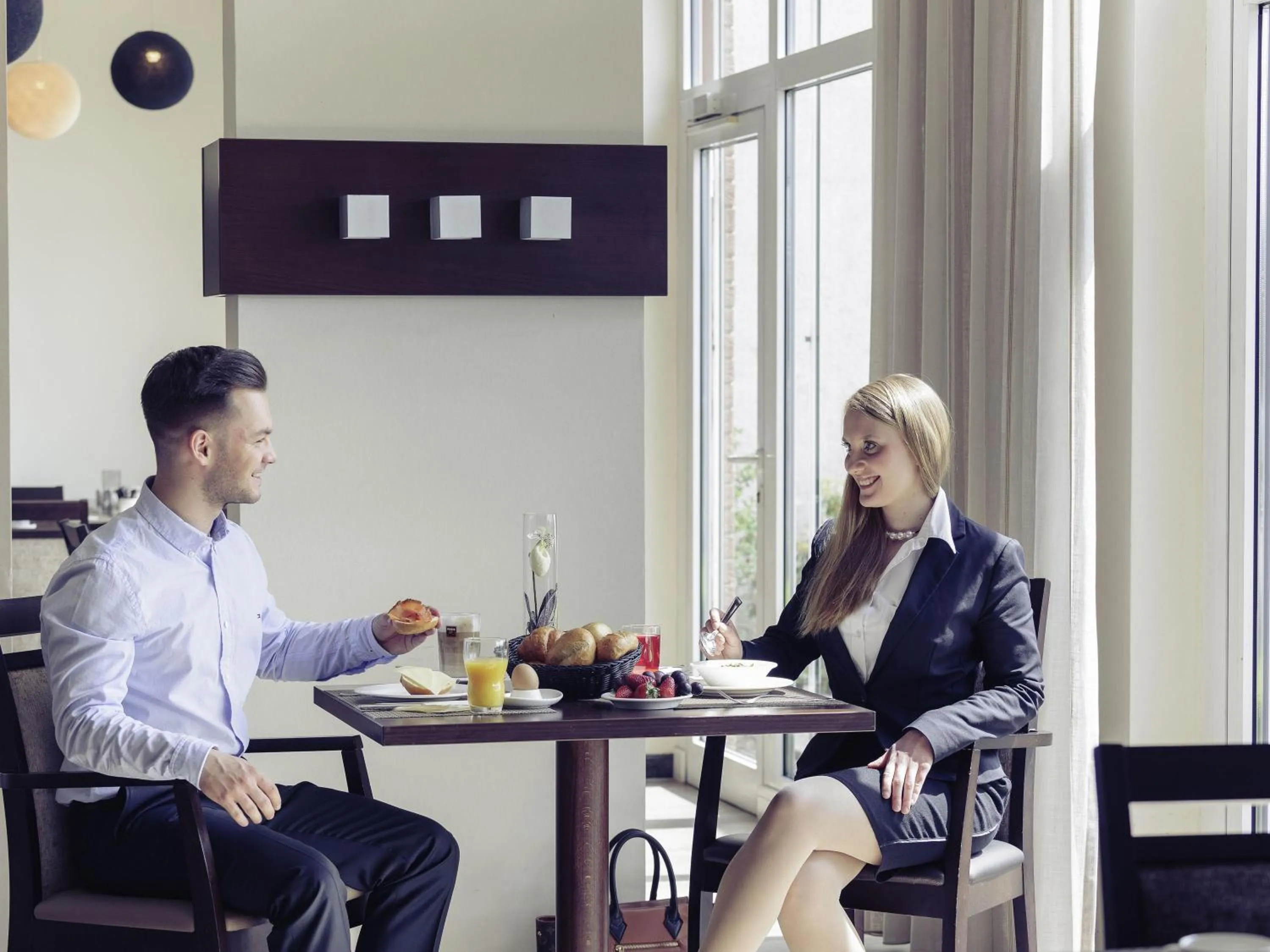 Lounge or bar in Mercure Kamen Unna