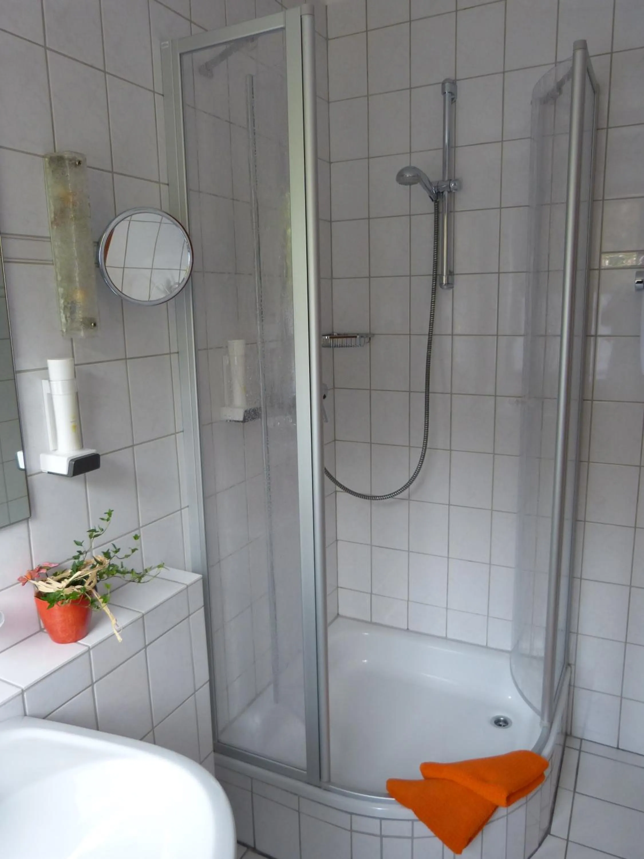 Bathroom in Landgasthaus Gieseke-Asshorn