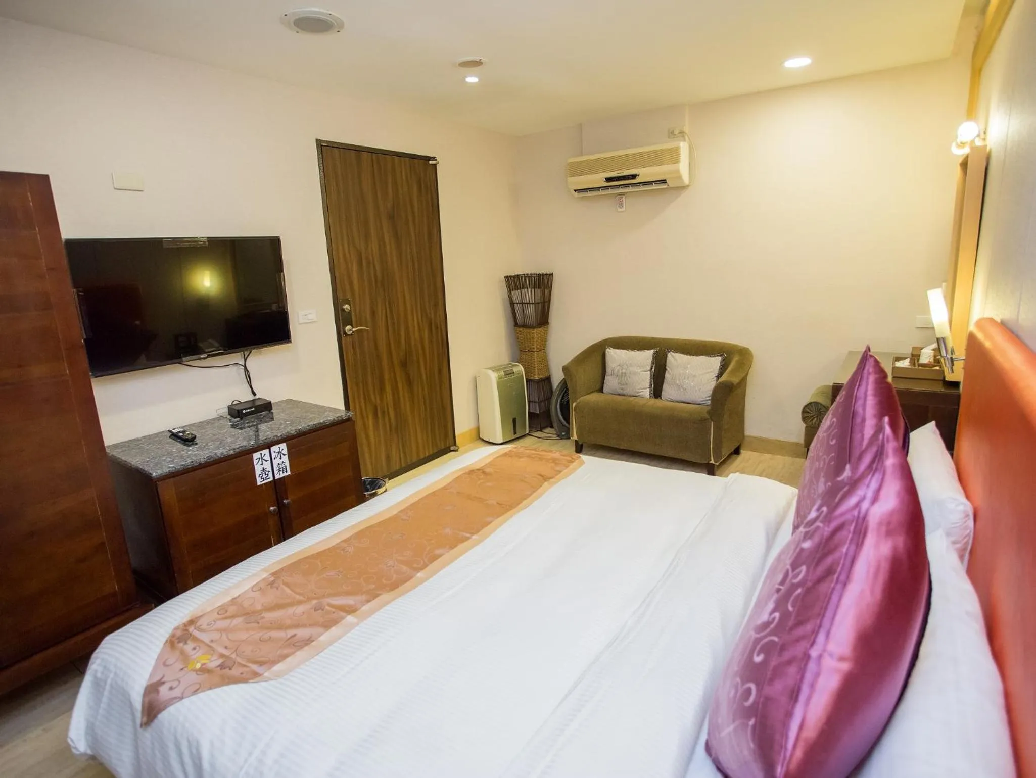 Bed in Mei Jia Mei Hotel