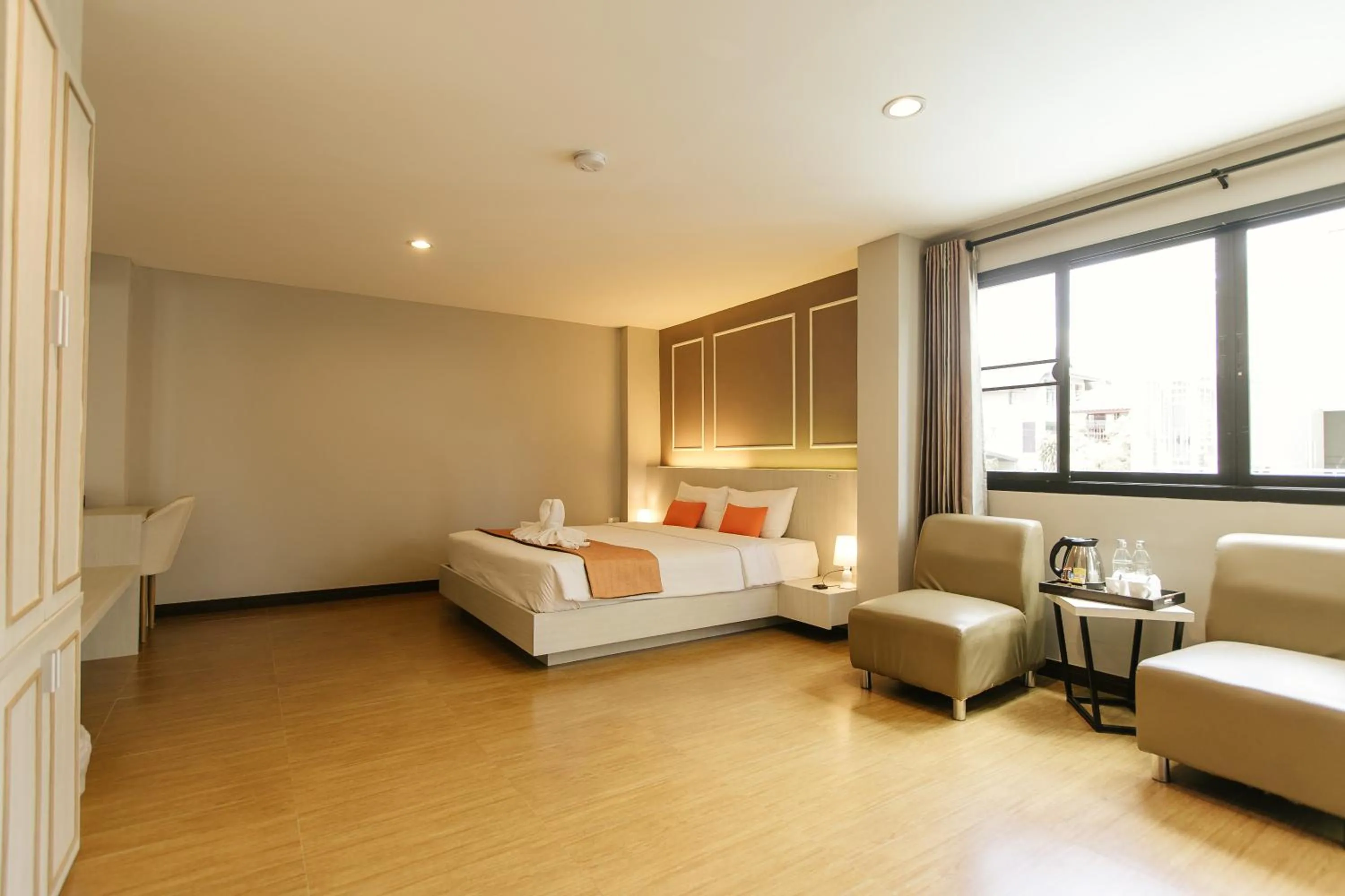 Bedroom, Bed in De Hug Hotel & Residence