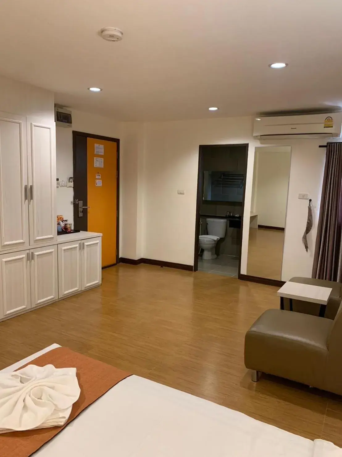 Superior Twin Room in De Hug Hotel & Residence Superior Twin Room in De Hug Hotel & Residence