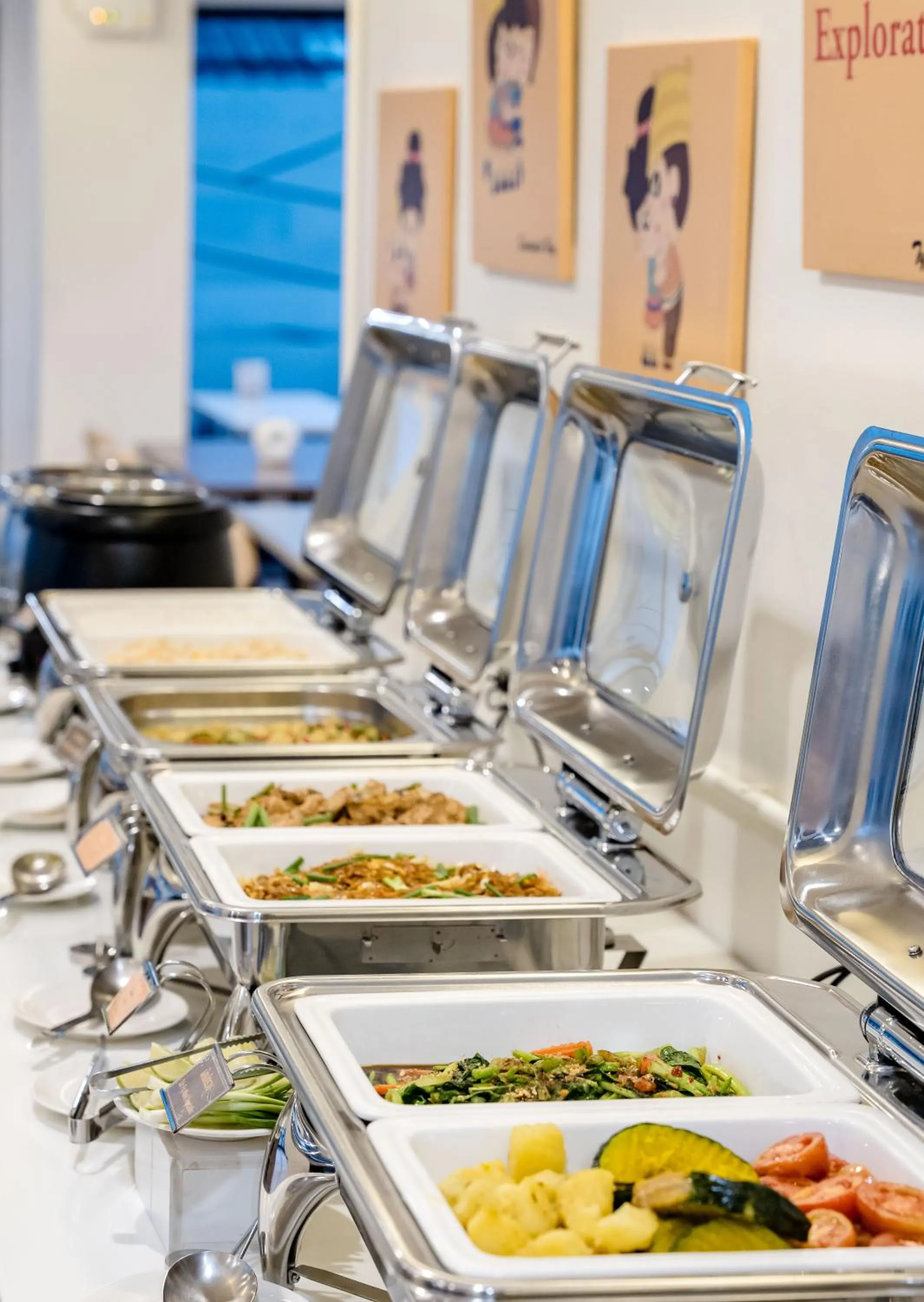 Buffet breakfast in De Hug Hotel & Residence