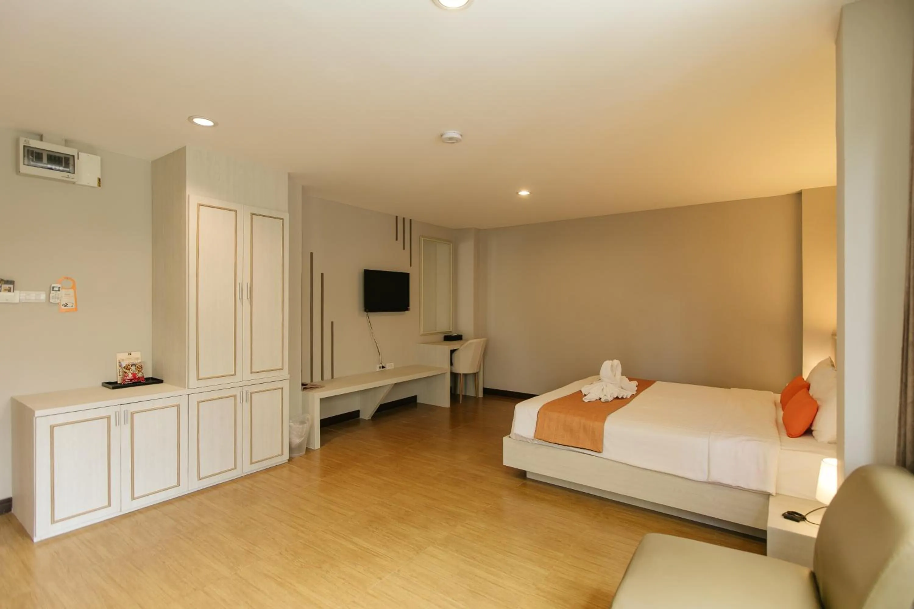 Bedroom, Bed in De Hug Hotel & Residence