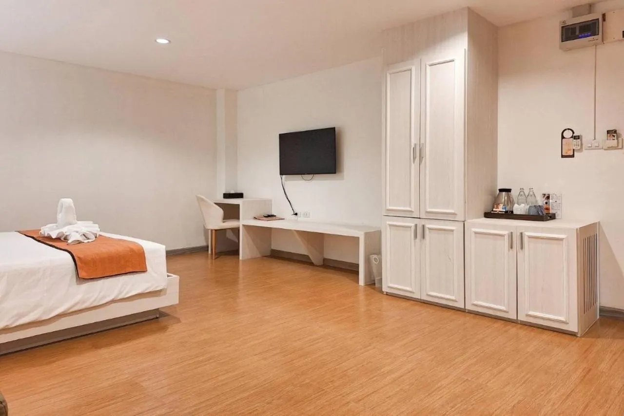 Bedroom, Bed in De Hug Hotel & Residence