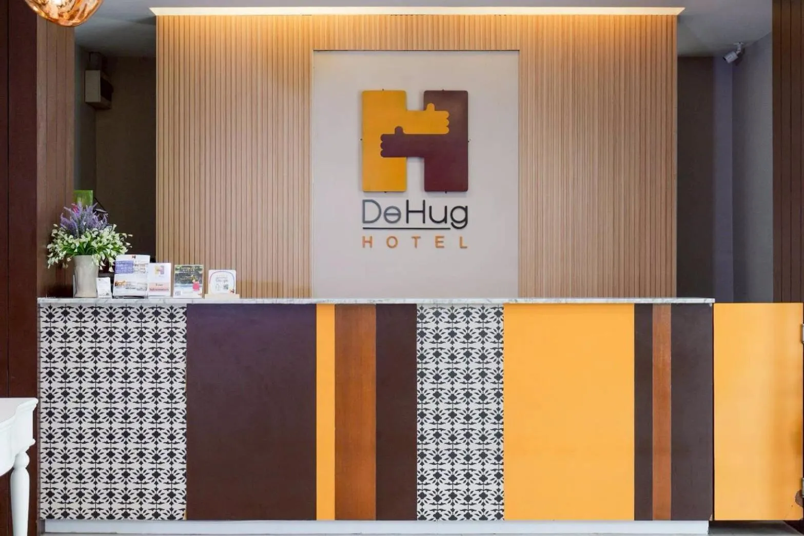 Lobby or reception in De Hug Hotel & Residence