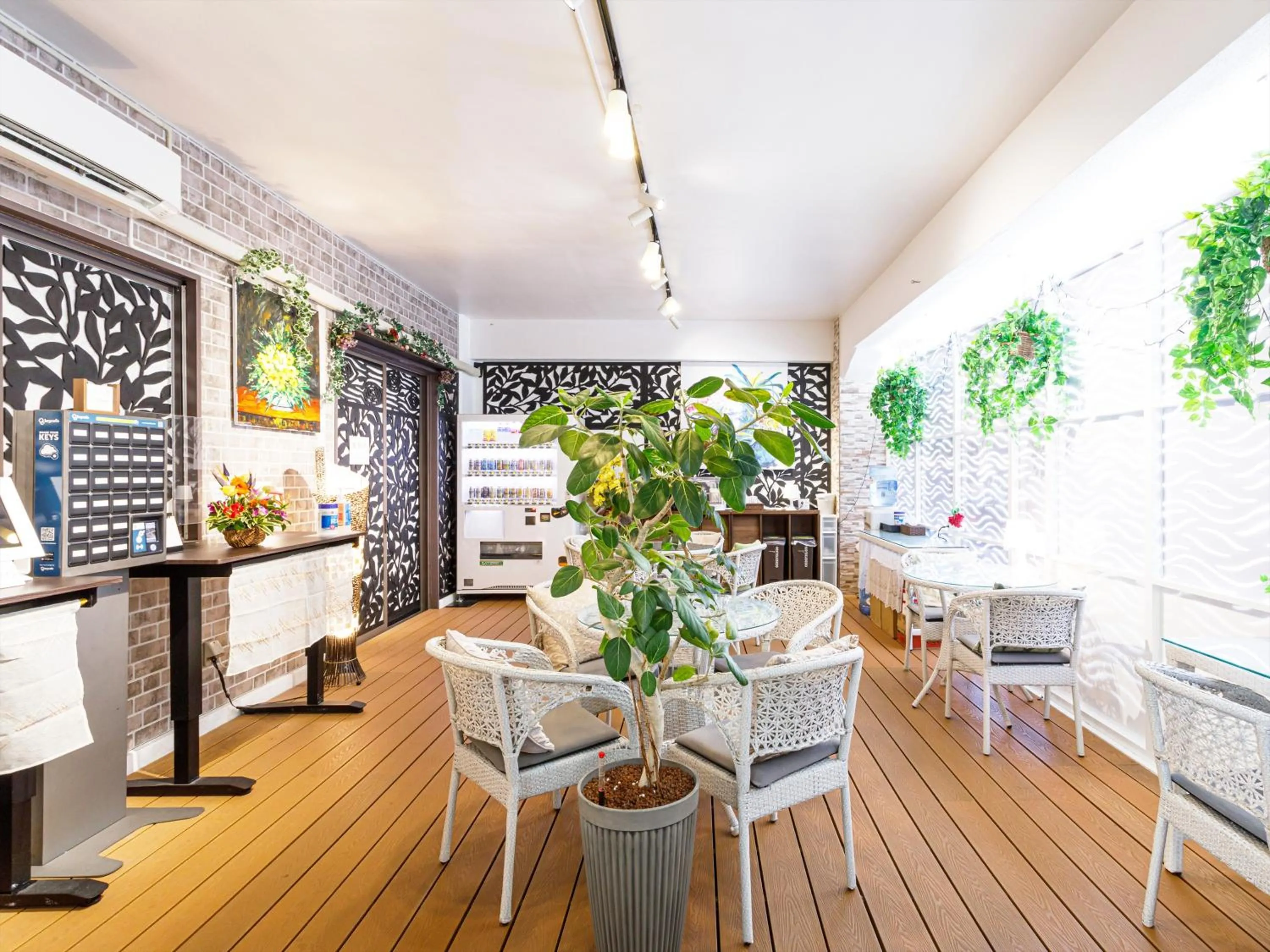 Lobby or reception in かりゆしコンドミニアムリゾート那覇スカイリビングホテル旭橋駅前