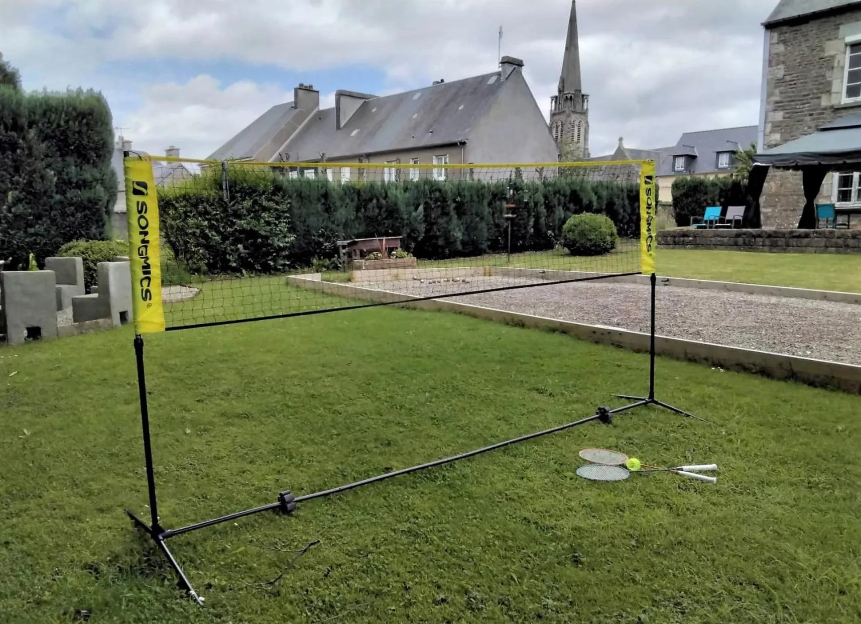 Garden view in Le Potier Jovial