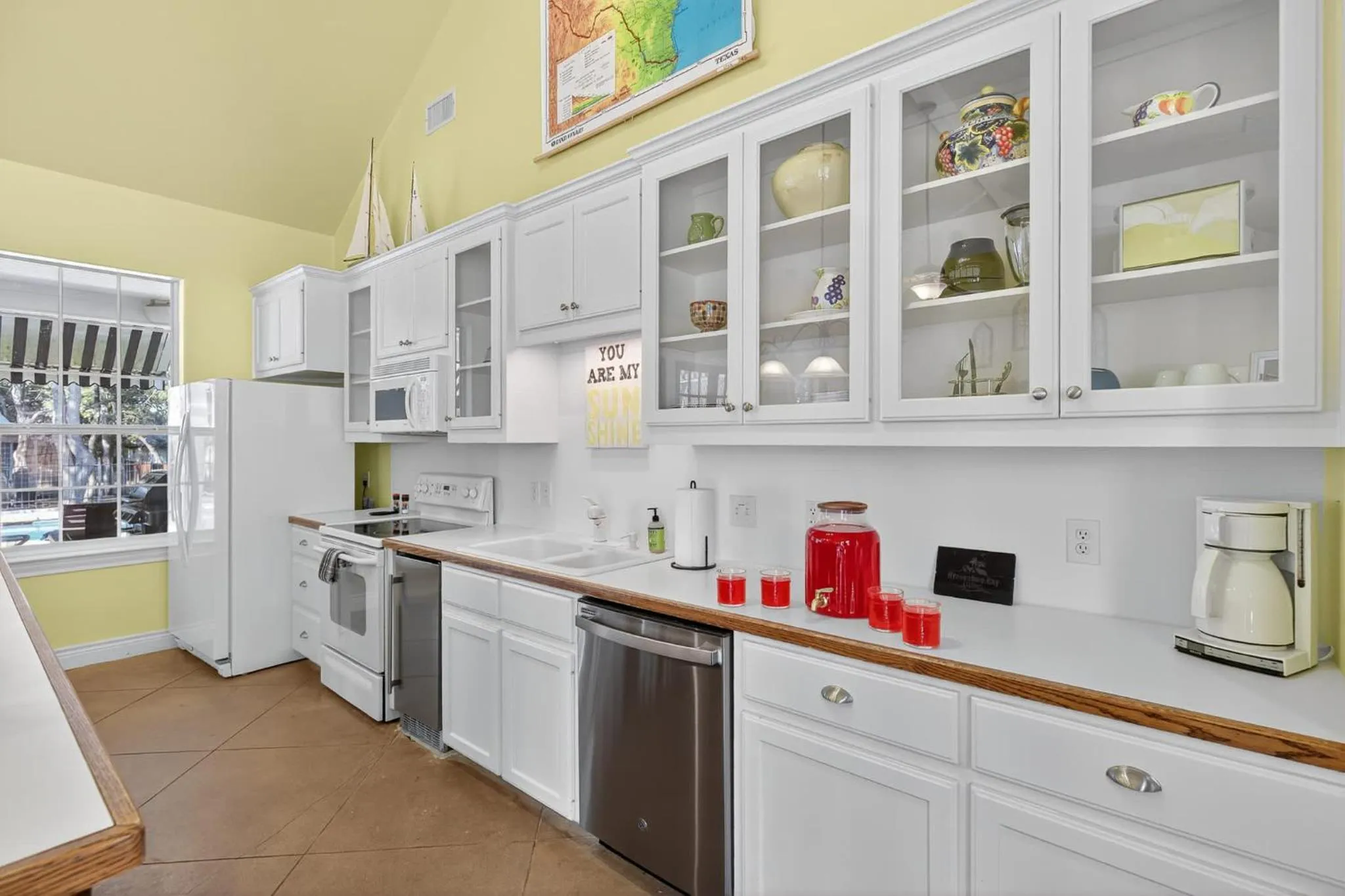 Luxury Golf Course Private Retreat with Heated Swimming Pool