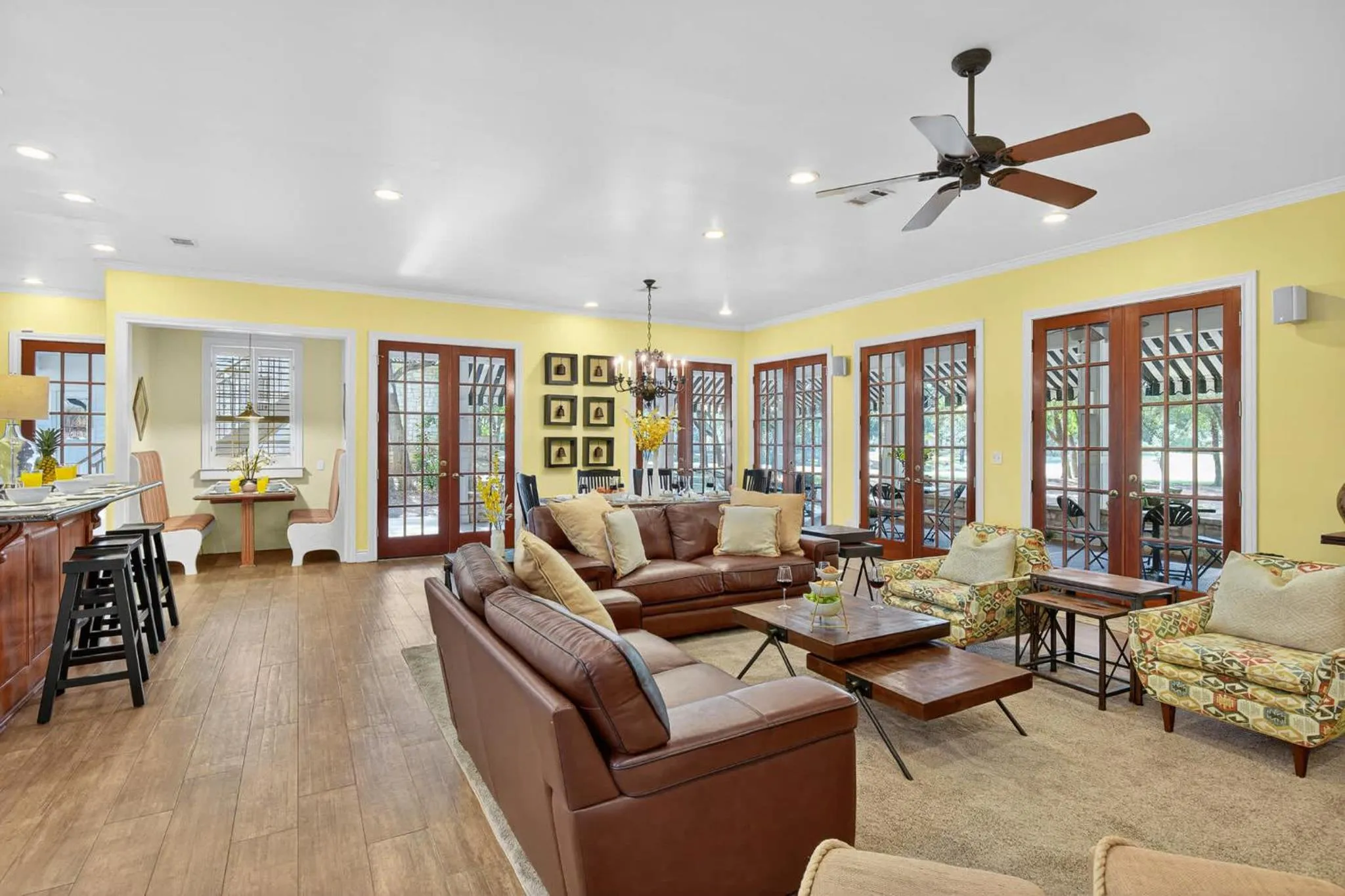 Luxury Golf Course Private Retreat with Heated Swimming Pool