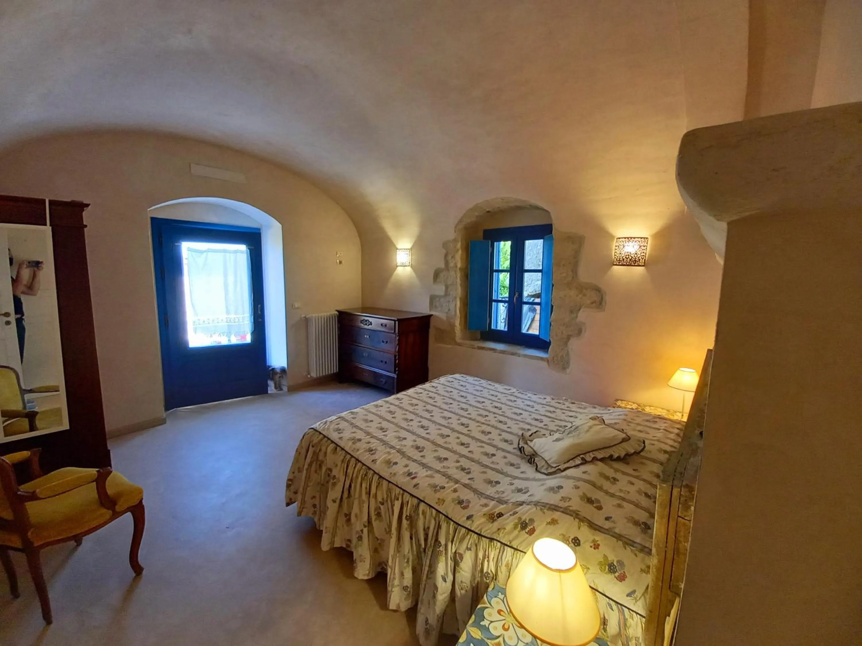 La casa dalle finestre blu