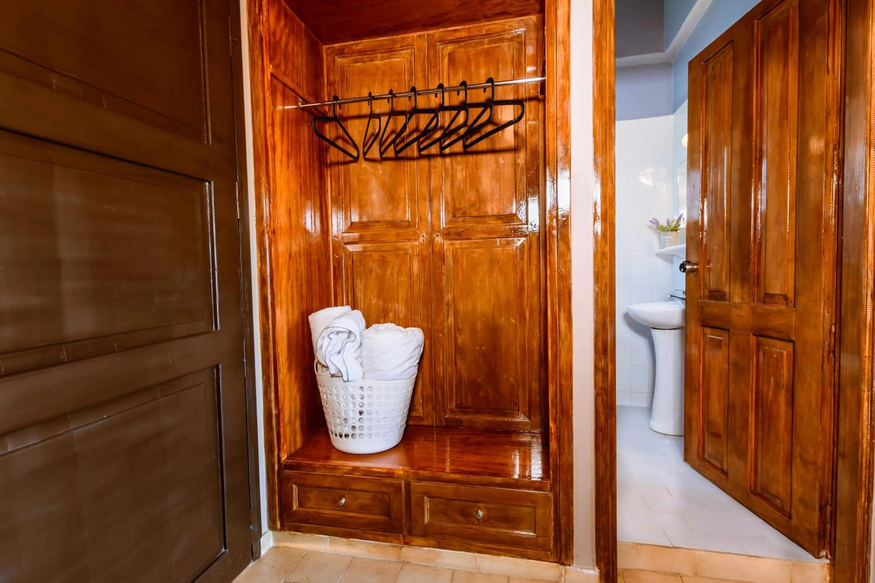 Gregory Village Sea View