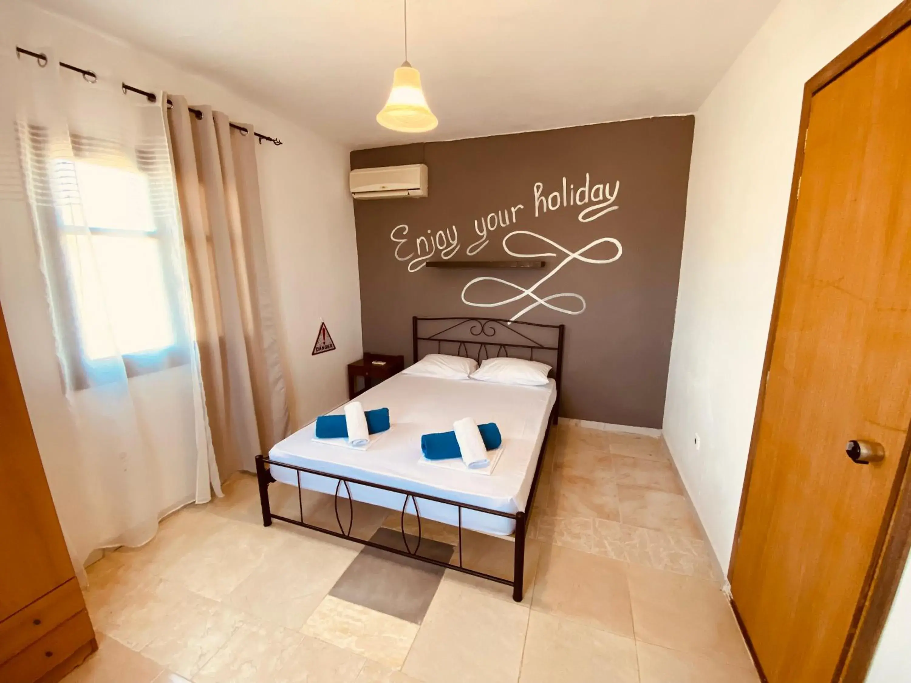 Budget Double Room in Gregory Village Sea View Budget Double Room in Gregory Village Sea View