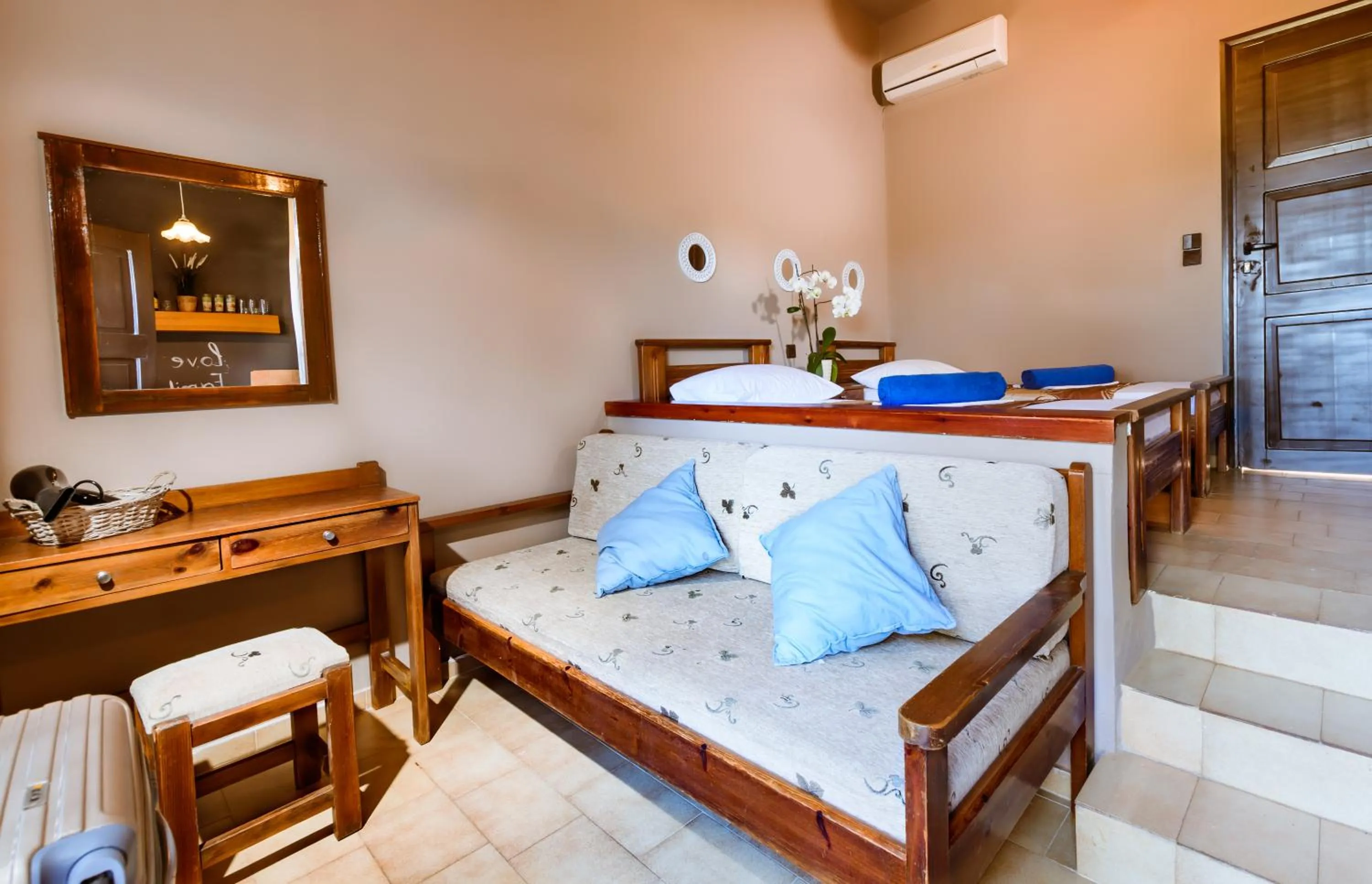 Bed in Gregory Village Sea View