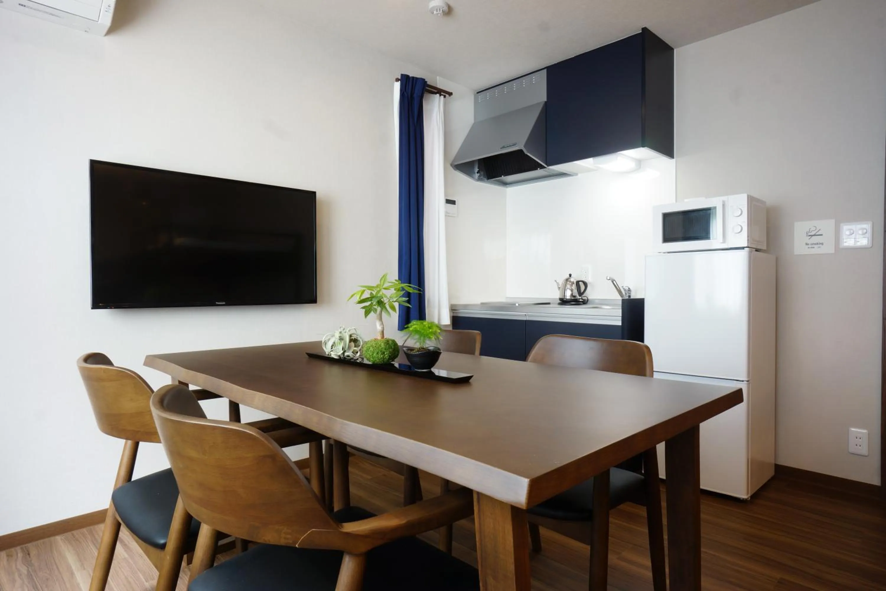 Dining area in RoNa Hotel