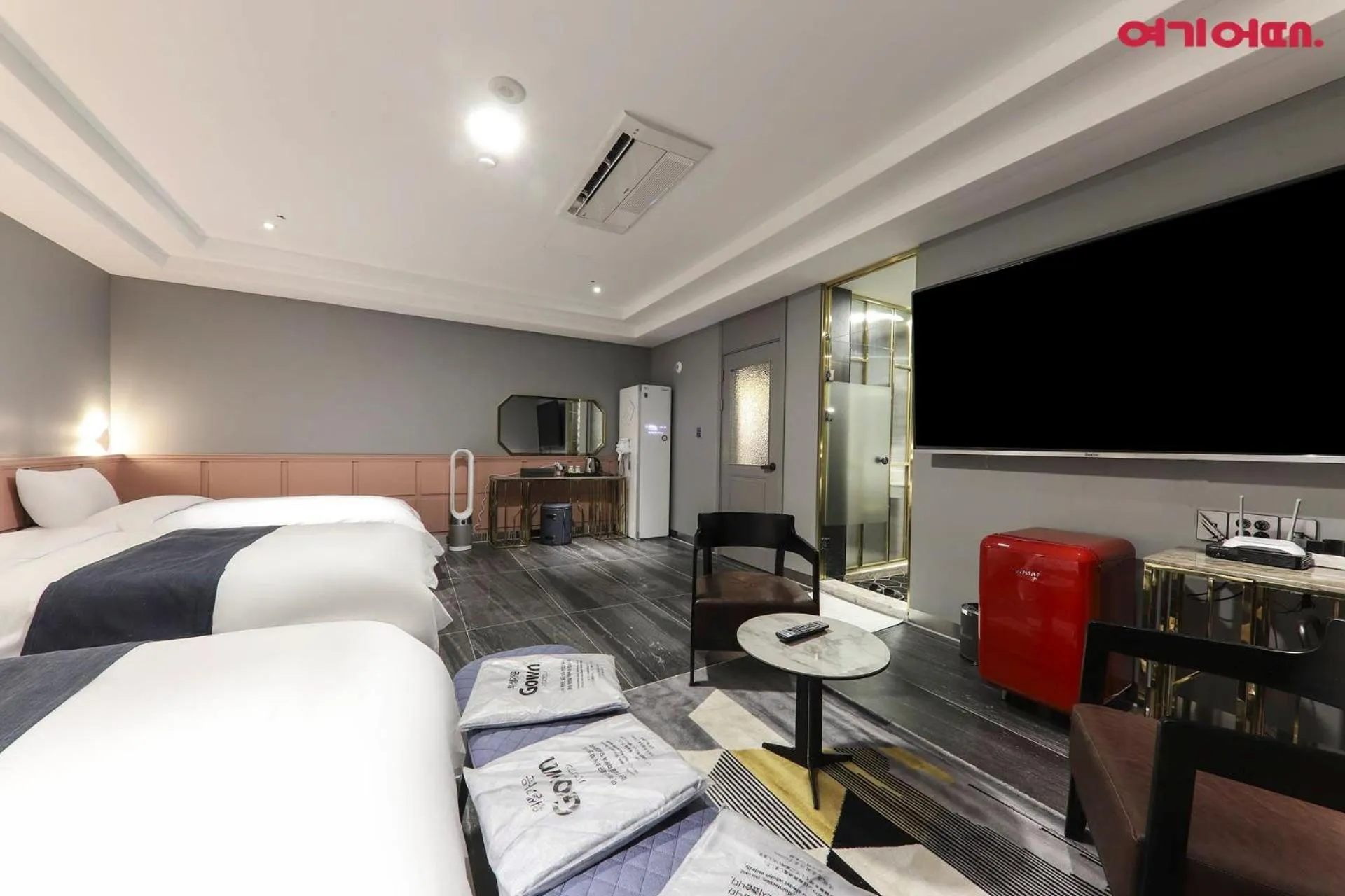 Bed in El Tower Hotel