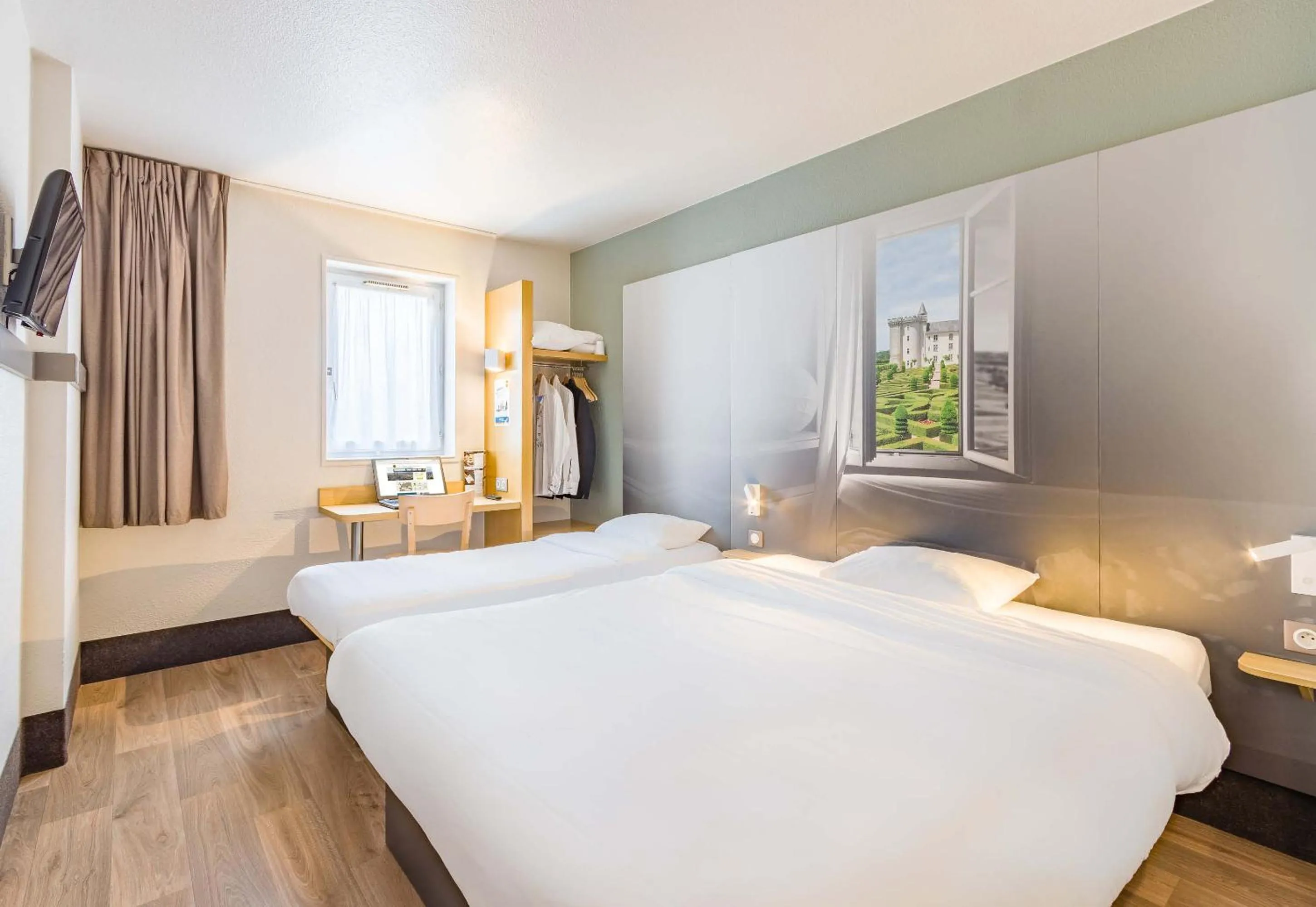 Bedroom, Bed in B&B HOTEL Tours Nord 2 La petite Arche