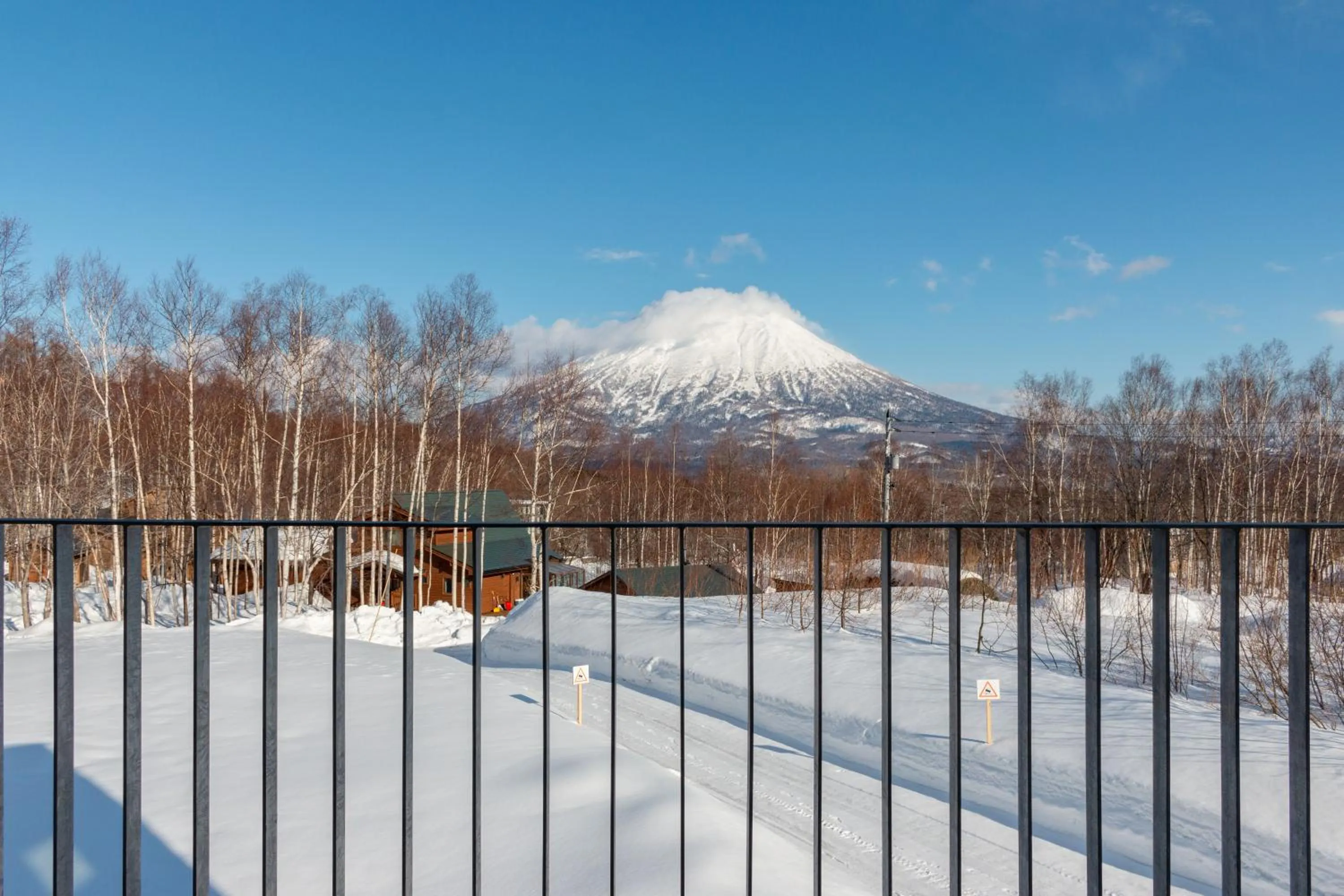 Mountain view in Foxwood D