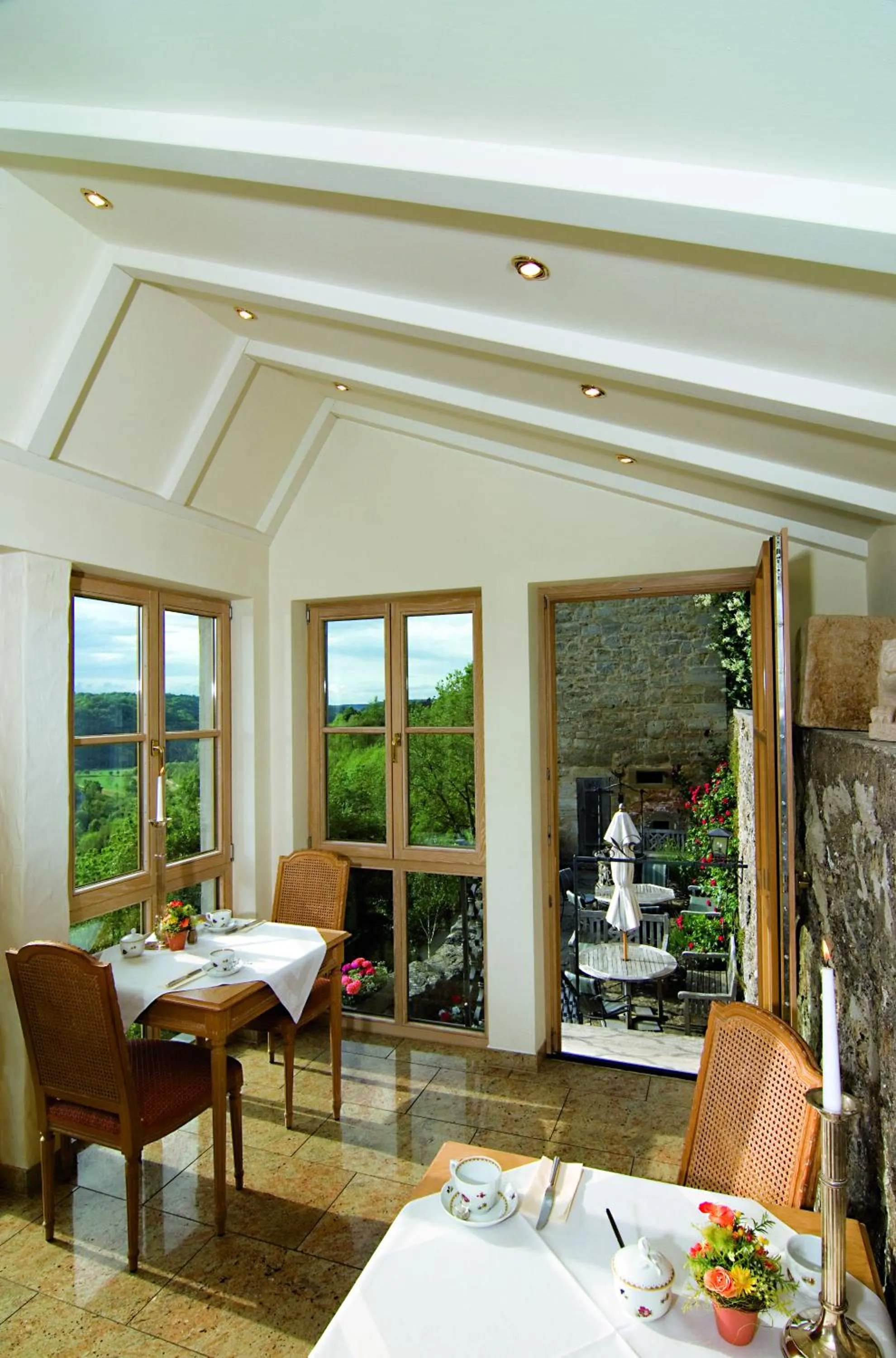 Restaurant/places to eat in Burghotel