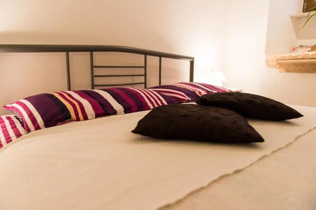 Bedroom, Bed in Apartment Lee Loo