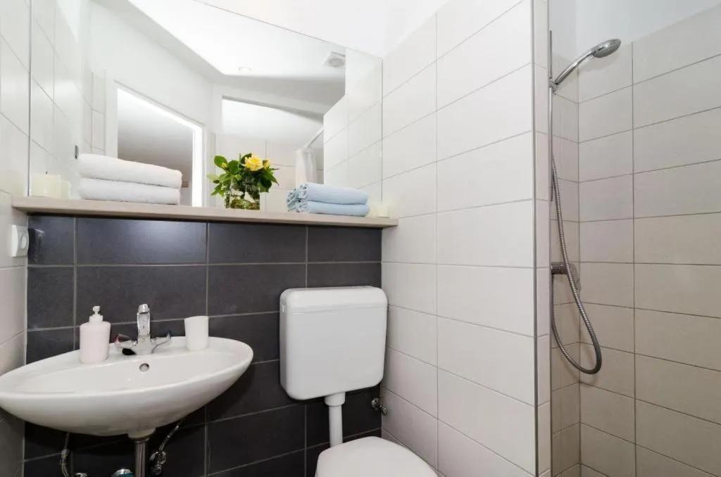 Bathroom in Apartment Lee Loo