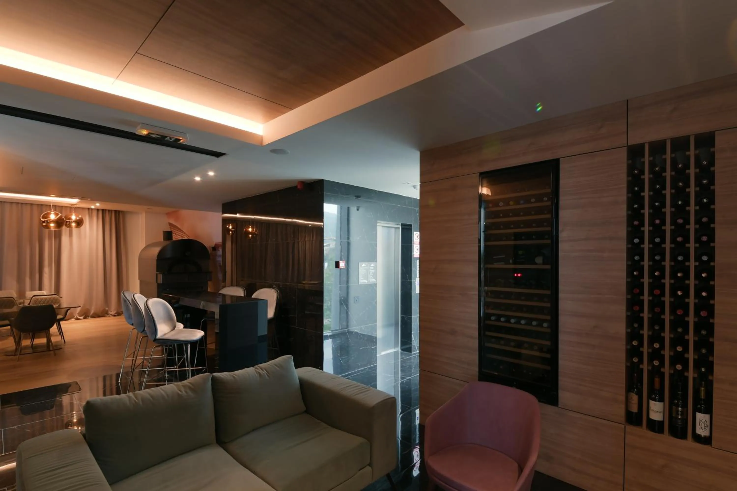 Restaurant/places to eat in Hotel Royal Putnik