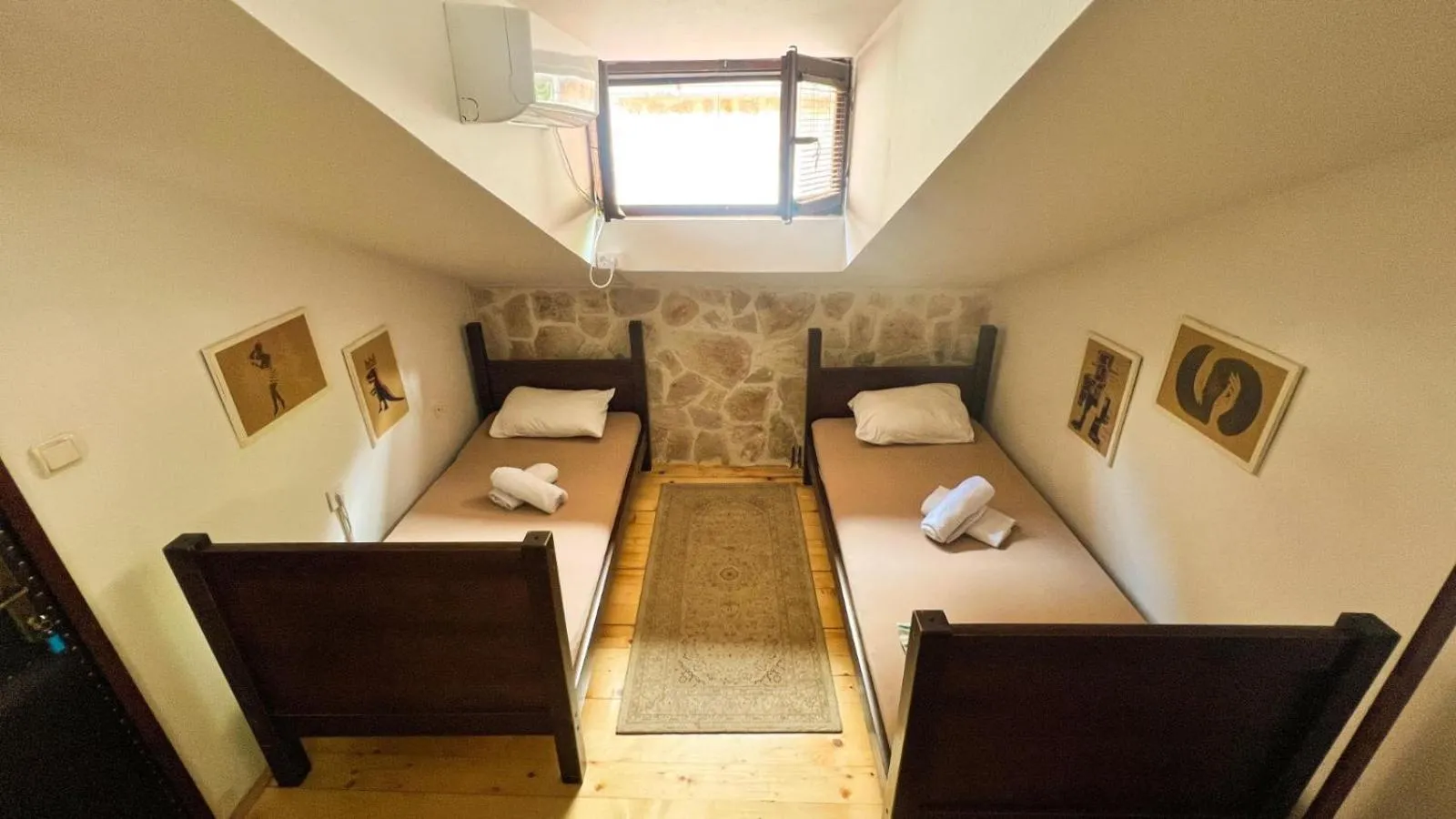 Bed in Old Town Homestel