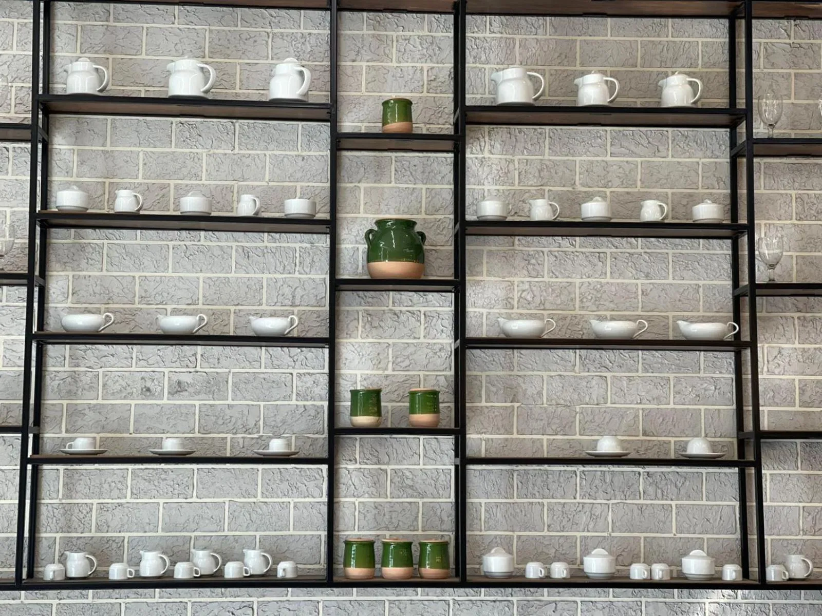 Restaurant/places to eat in Grand Tourist Hotel