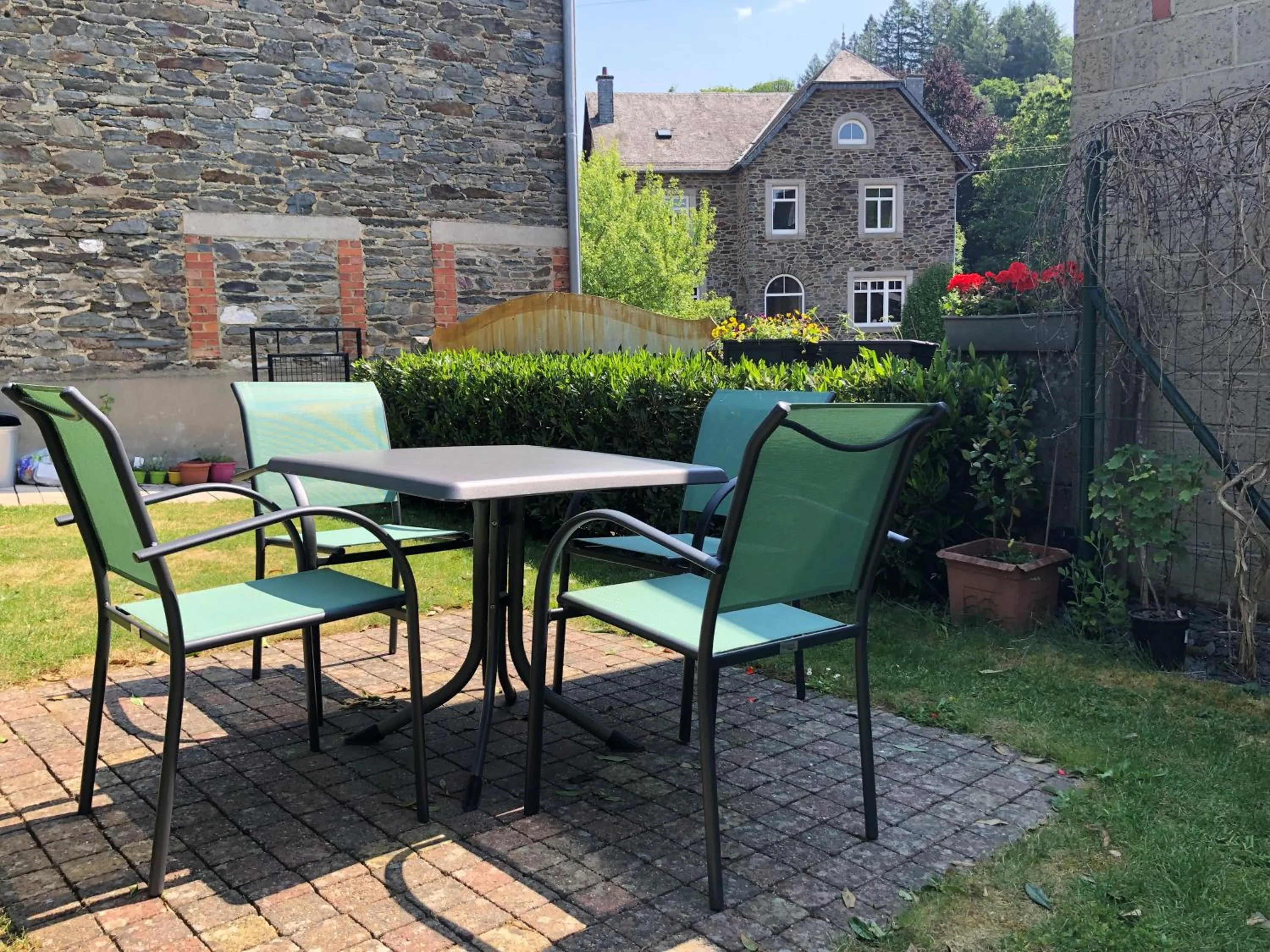 Spring in Appart Hotel Au Pied de Vigne