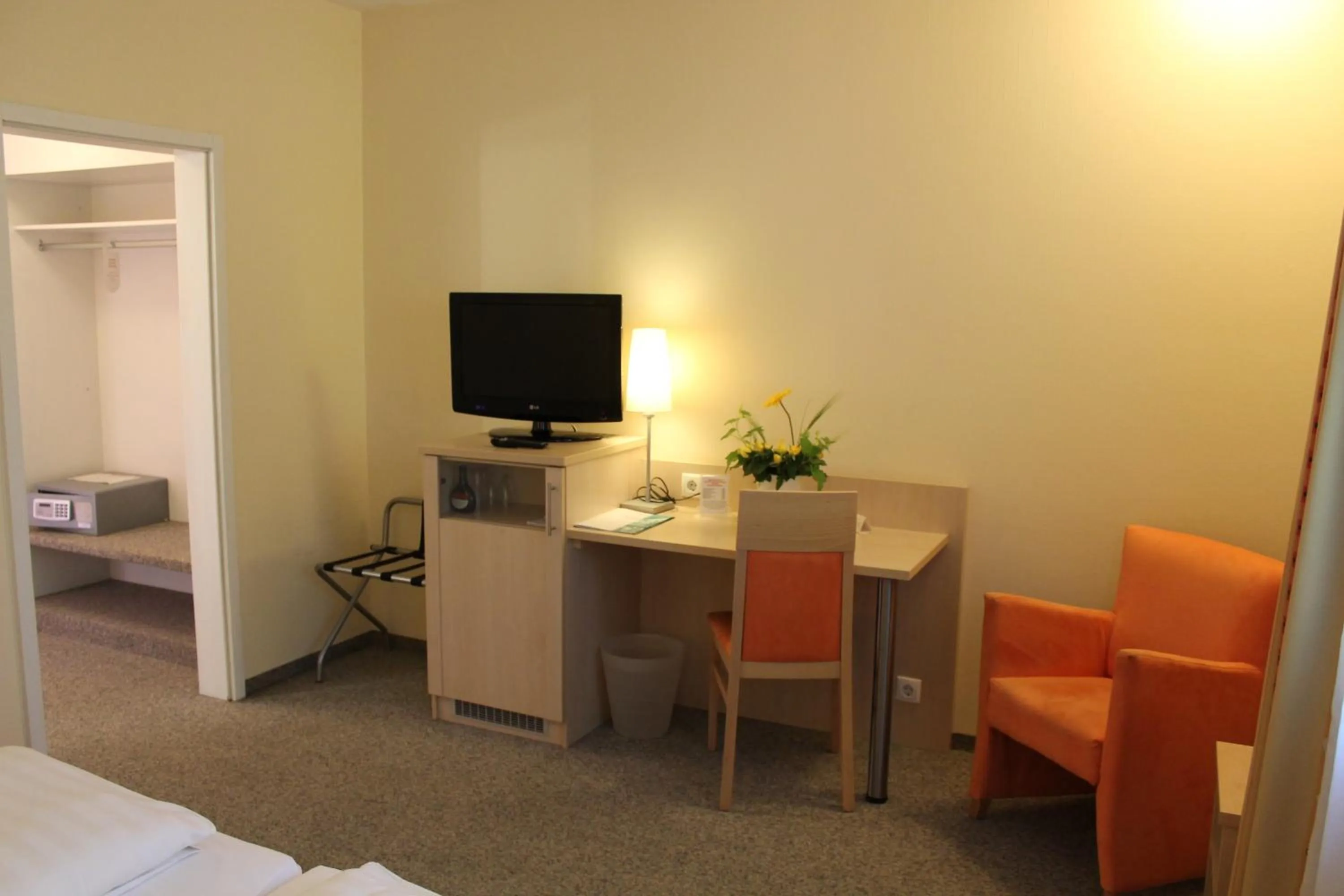 Decorative detail, Bed in Hotel Petzengarten