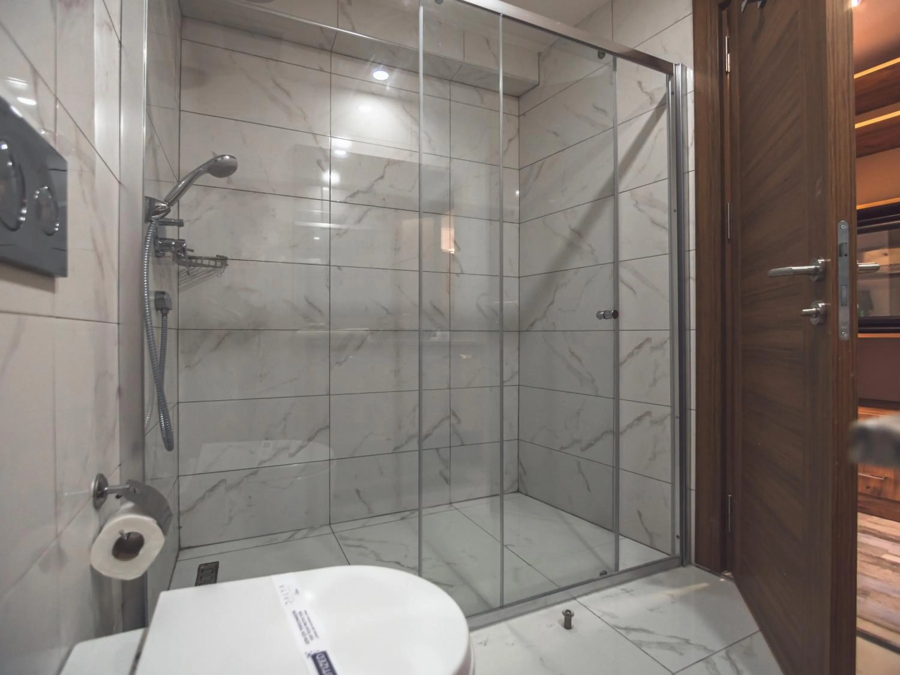 Shower in Dalya Resort Aqua & Spa Hotel Datça