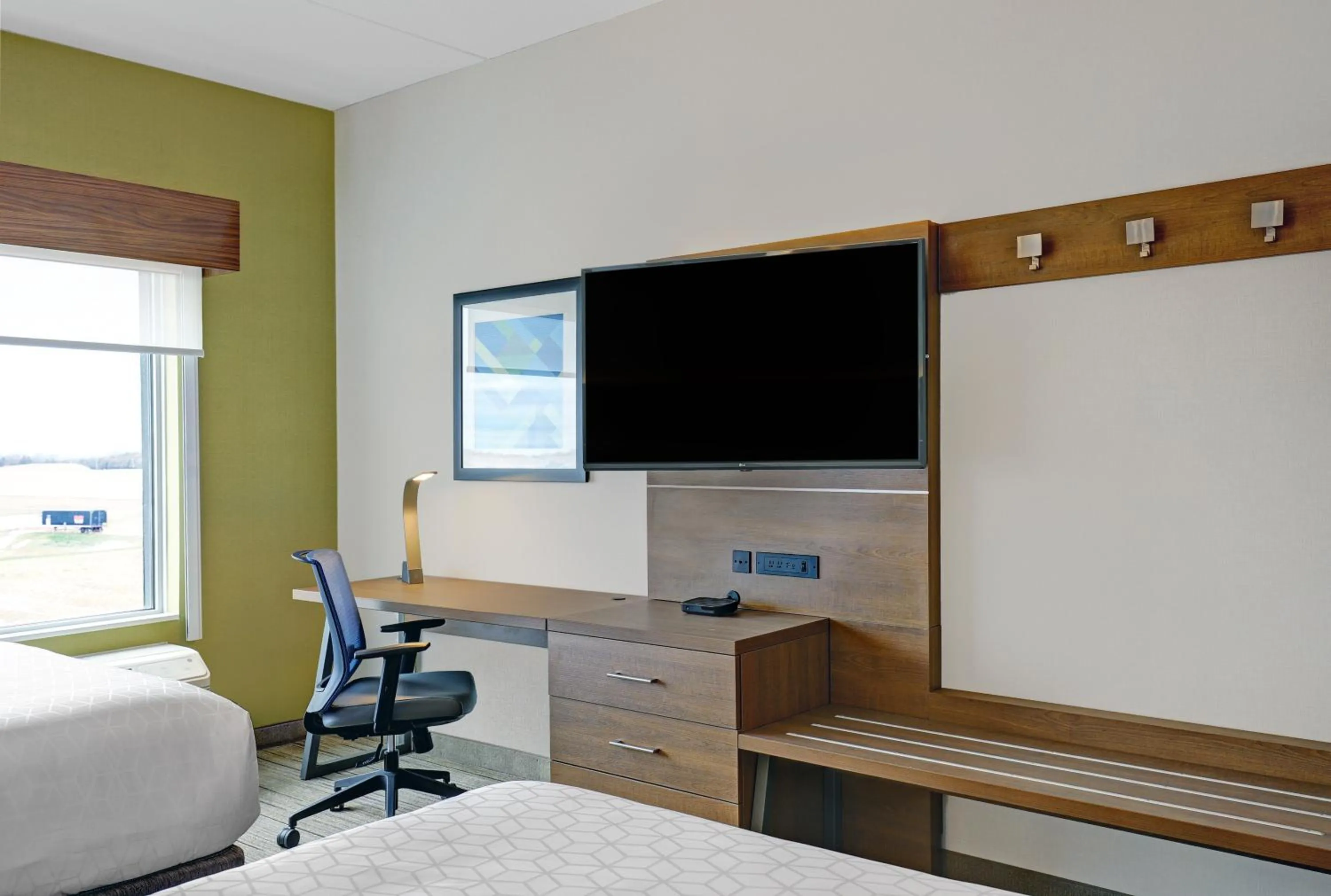 Photo of the whole room, Bed in Holiday Inn Express & Suites - Port Elgin
