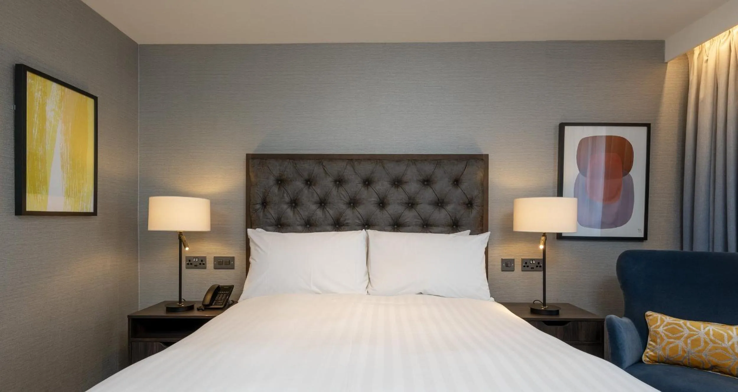 Photo of the whole room, Bed in voco Edinburgh - Haymarket by IHG