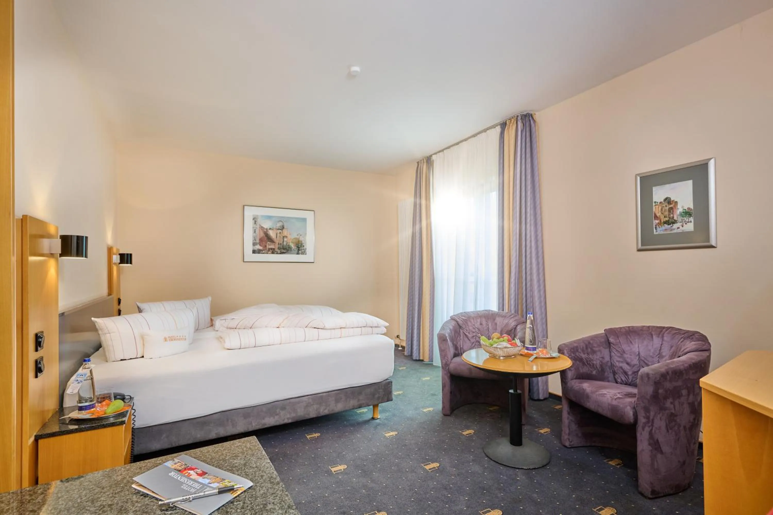 Photo of the whole room, Bed in Hotel Theresientor