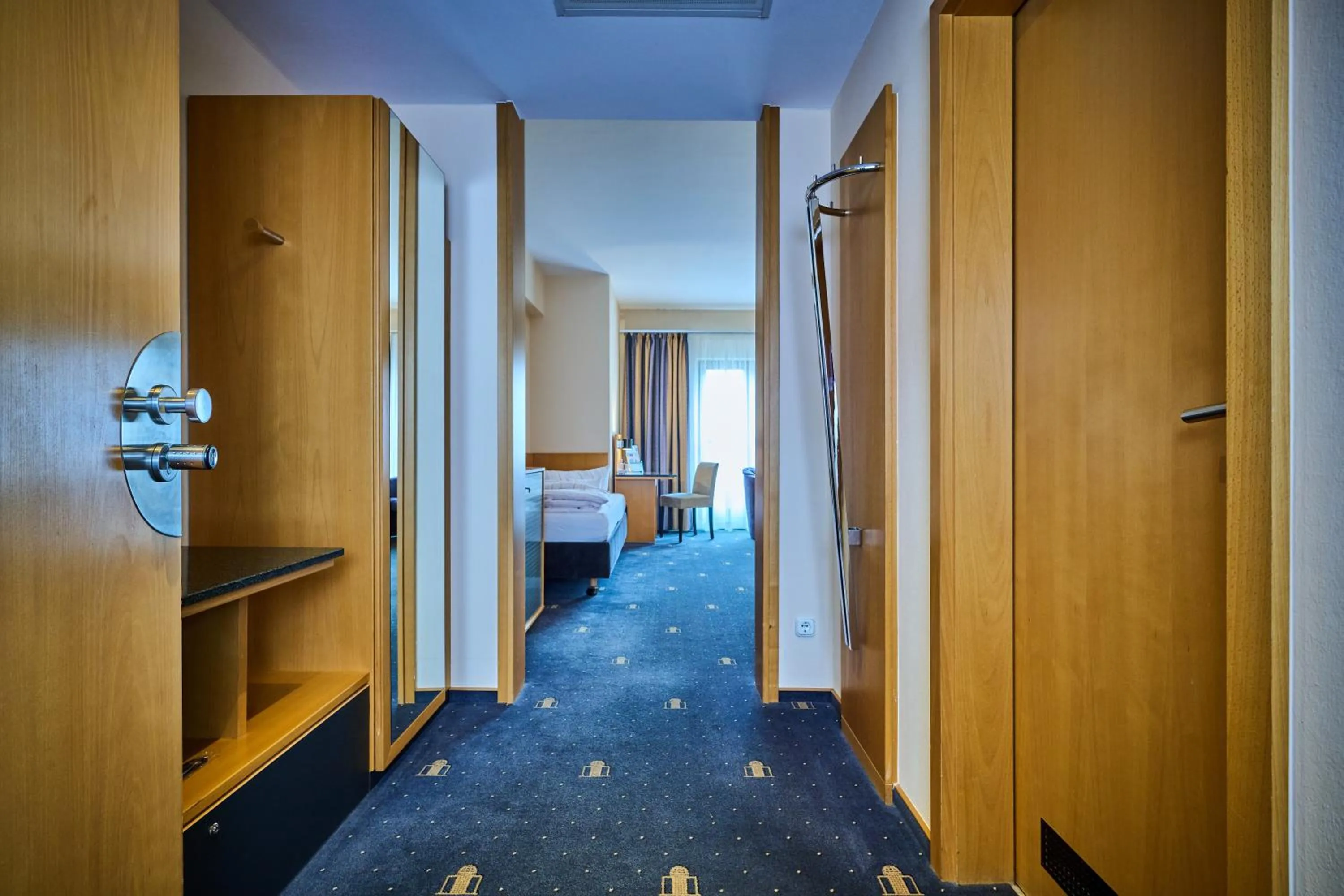 Photo of the whole room, Bed in Hotel Theresientor