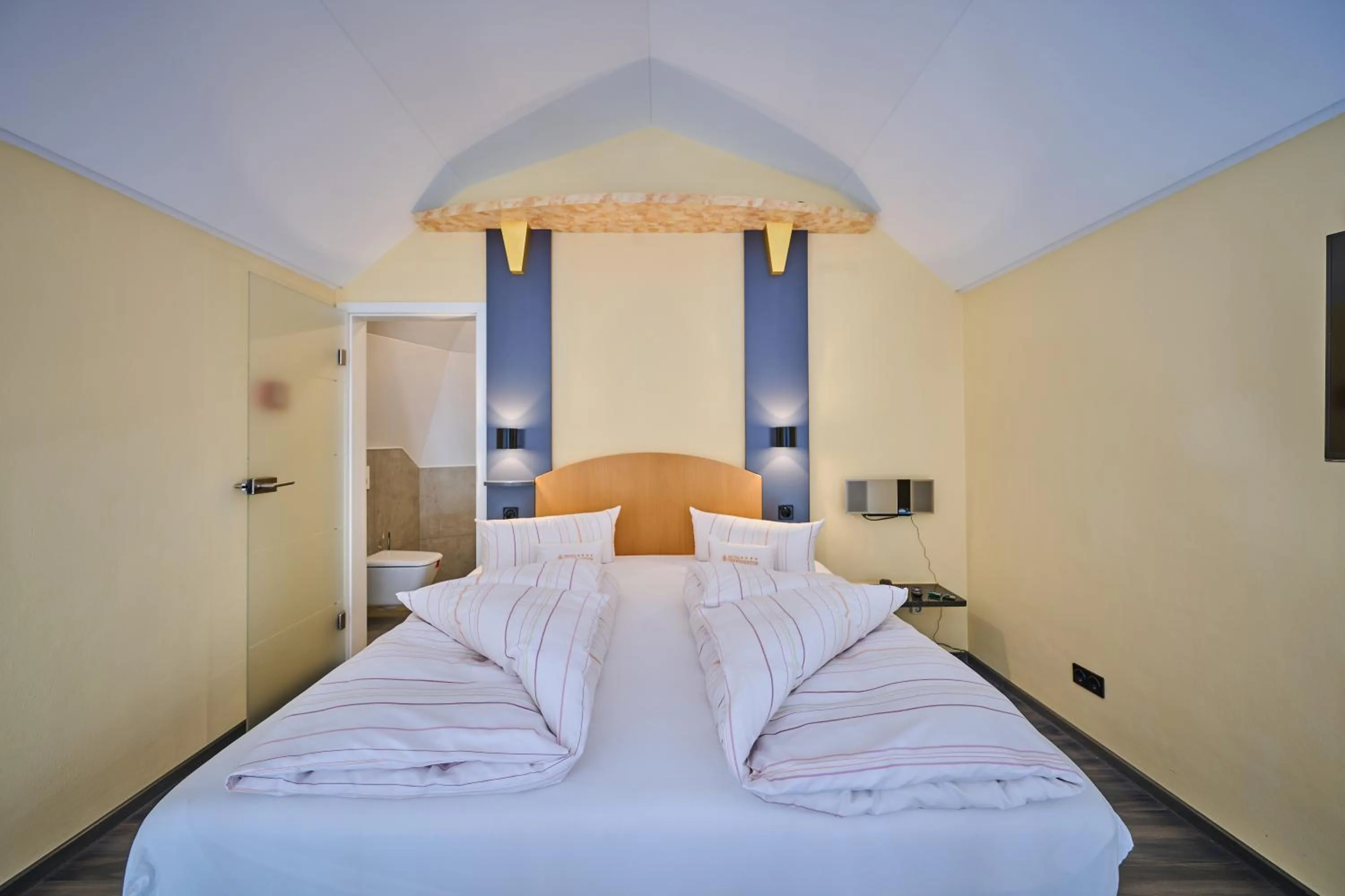 Bed in Hotel Theresientor