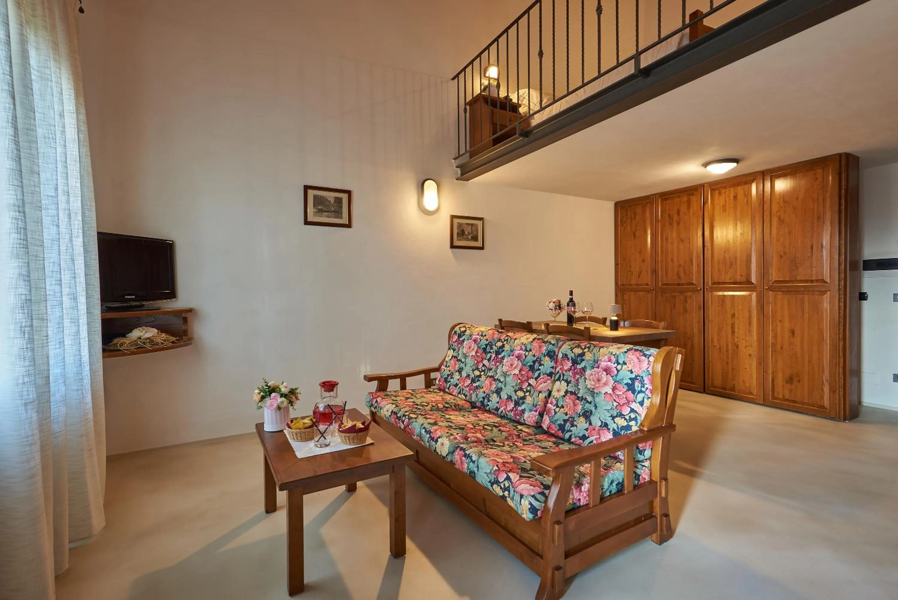 Photo of the whole room in Casanova - Panoramic Rooms and Suites