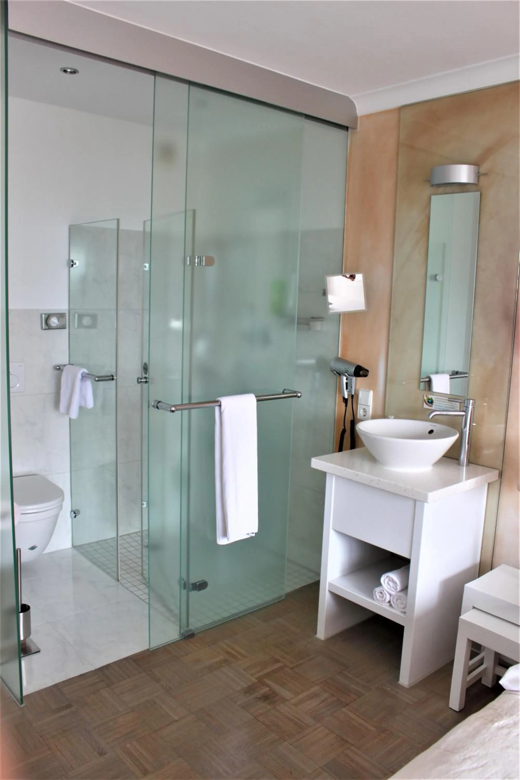 Photo of the whole room in Burgunderhof Bodensee - Adults only