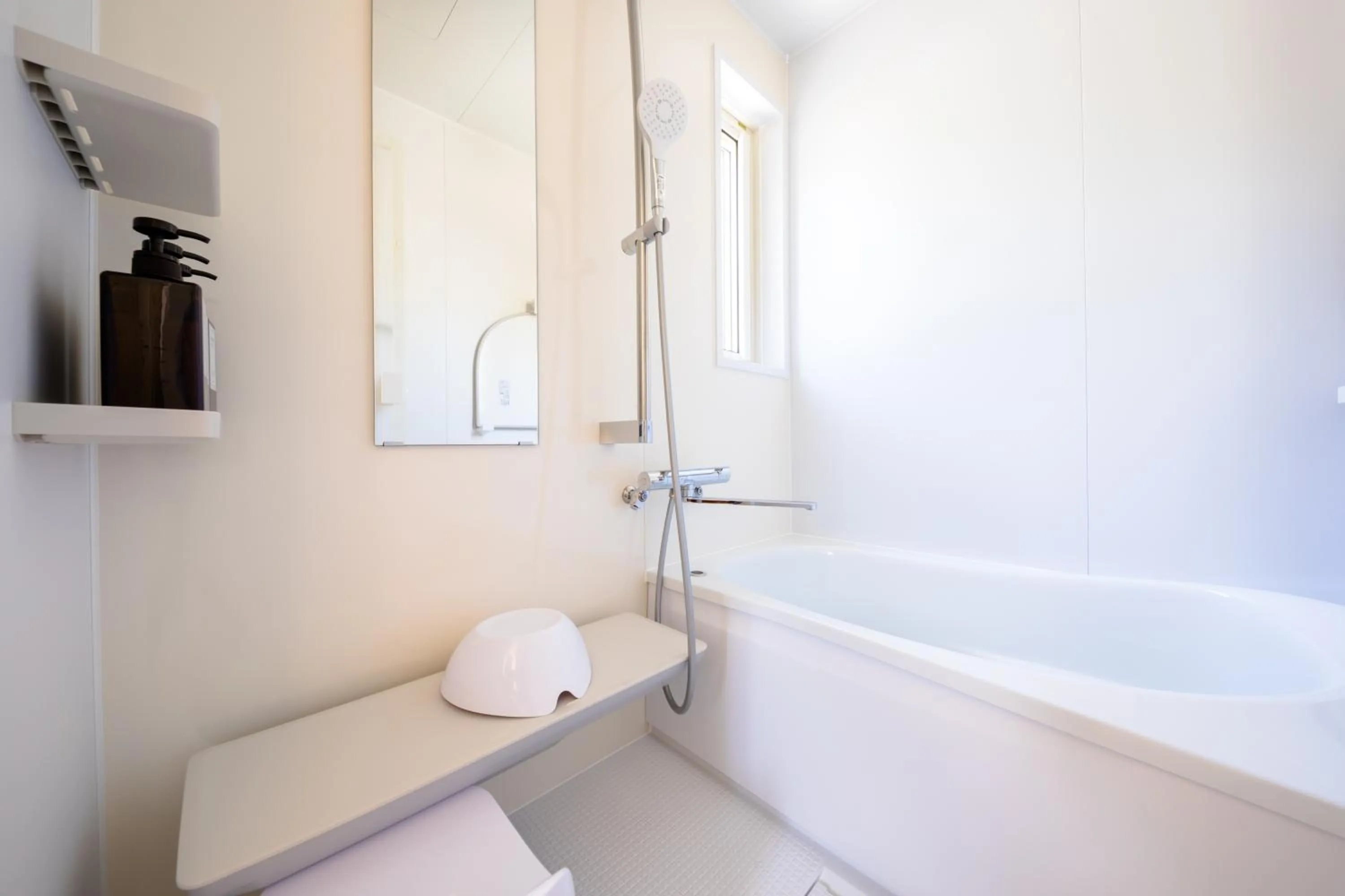 Shower in 風雅 Fuga B