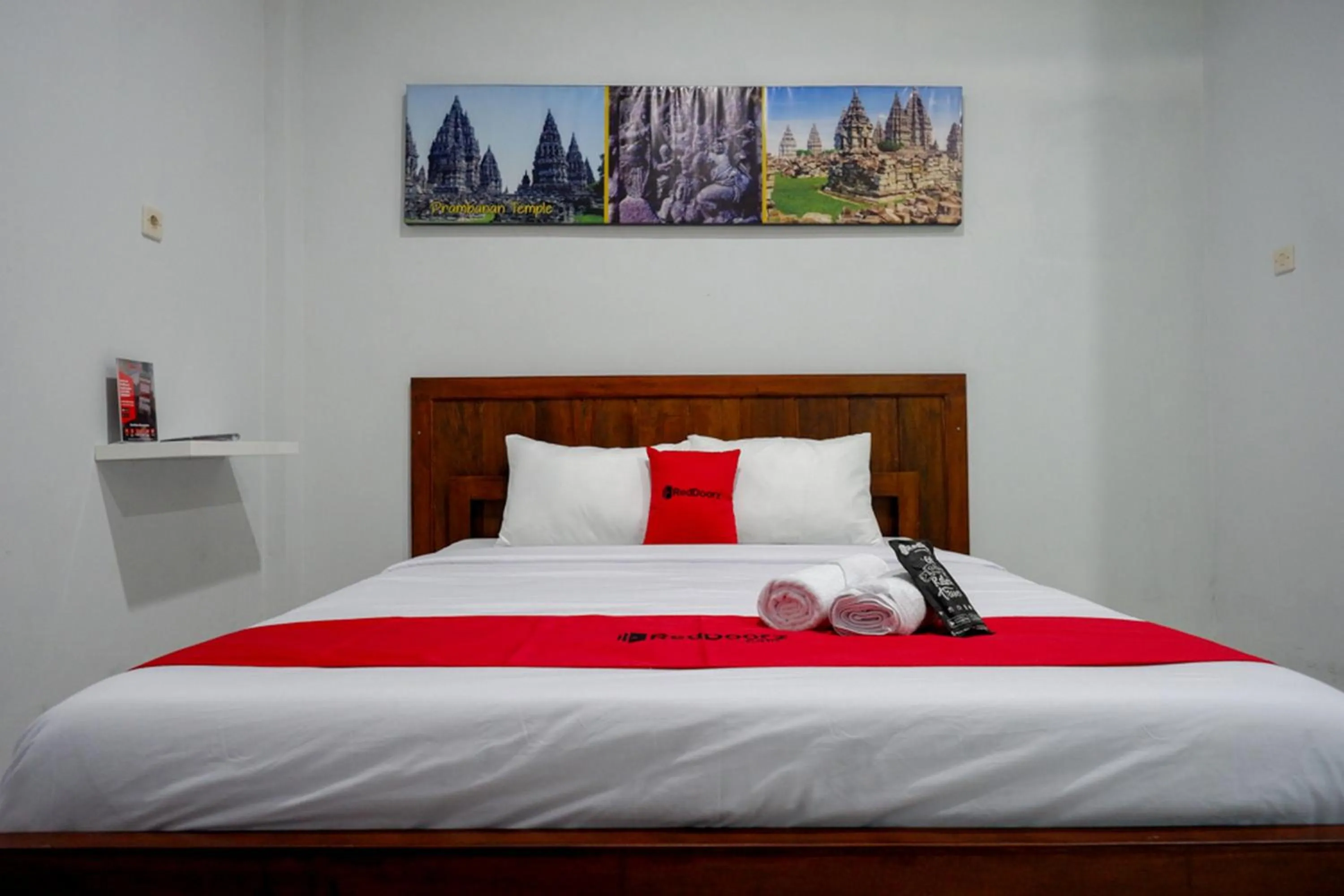 Bed in RedDoorz near Padang Golf Adisucipto