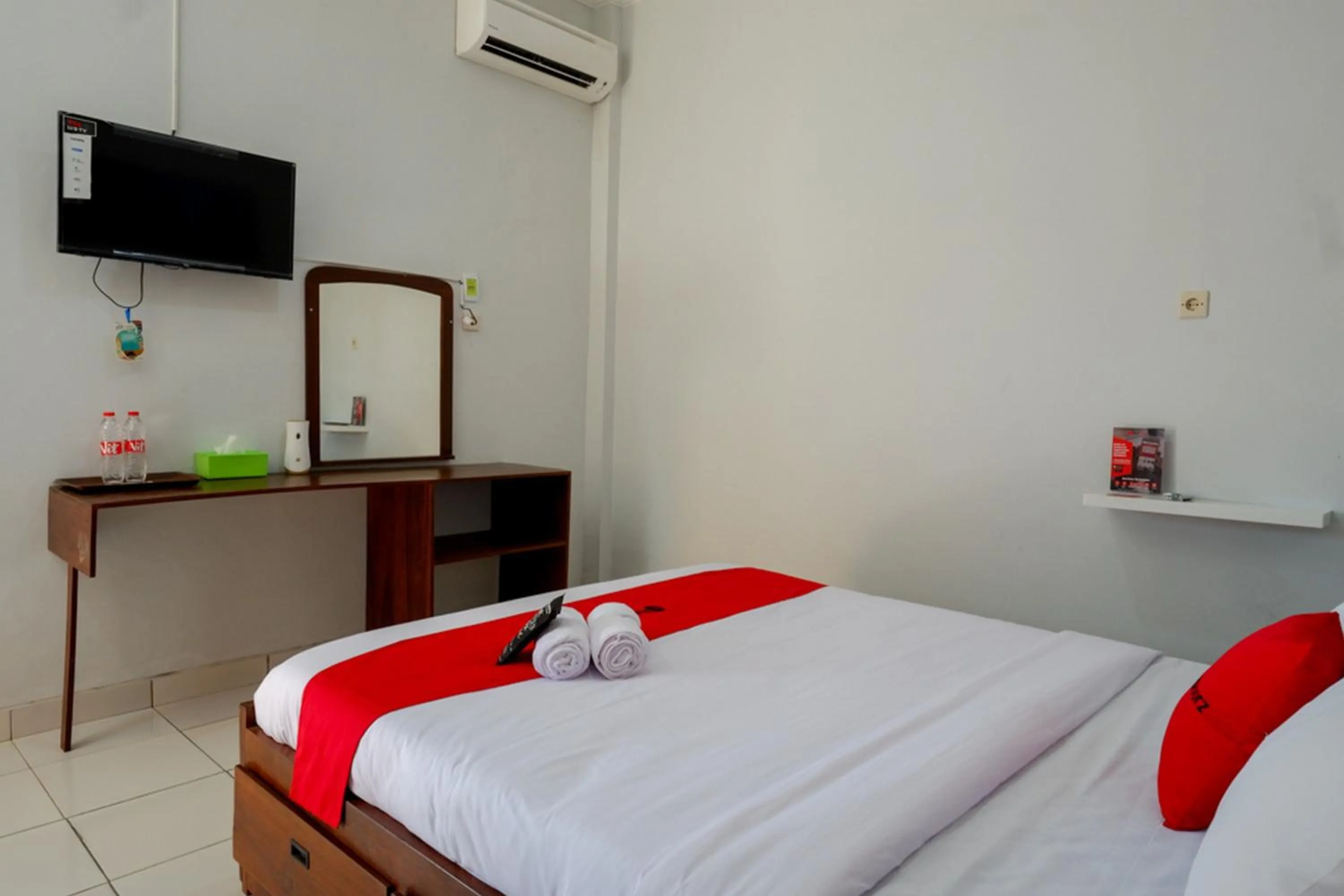 Bed in RedDoorz near Padang Golf Adisucipto